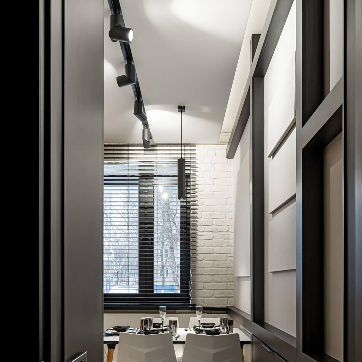 Трековый светильник Elektrostandard Corner Черный 15W 4200K (LTB33) однофазный 4690389134784