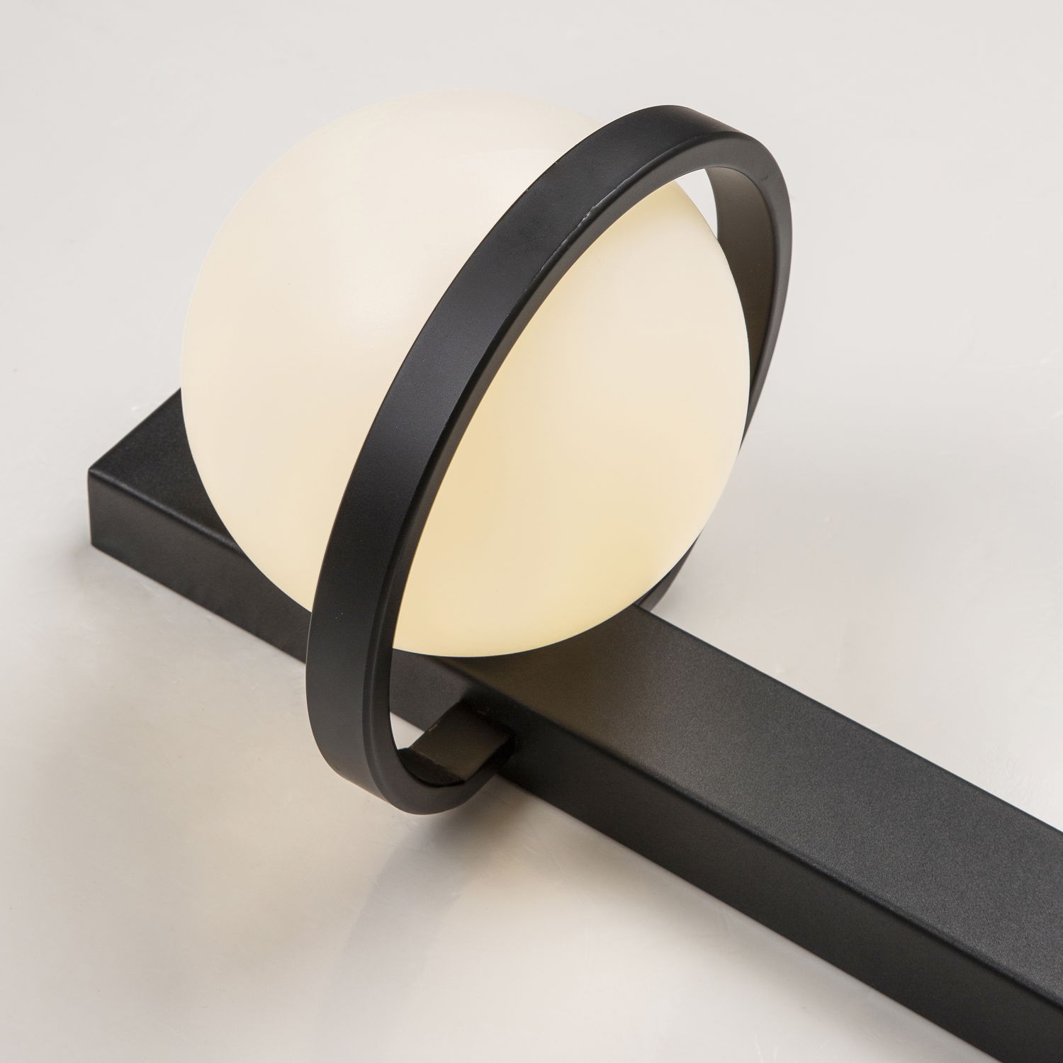 Спот Favourite Twin 4068-2W