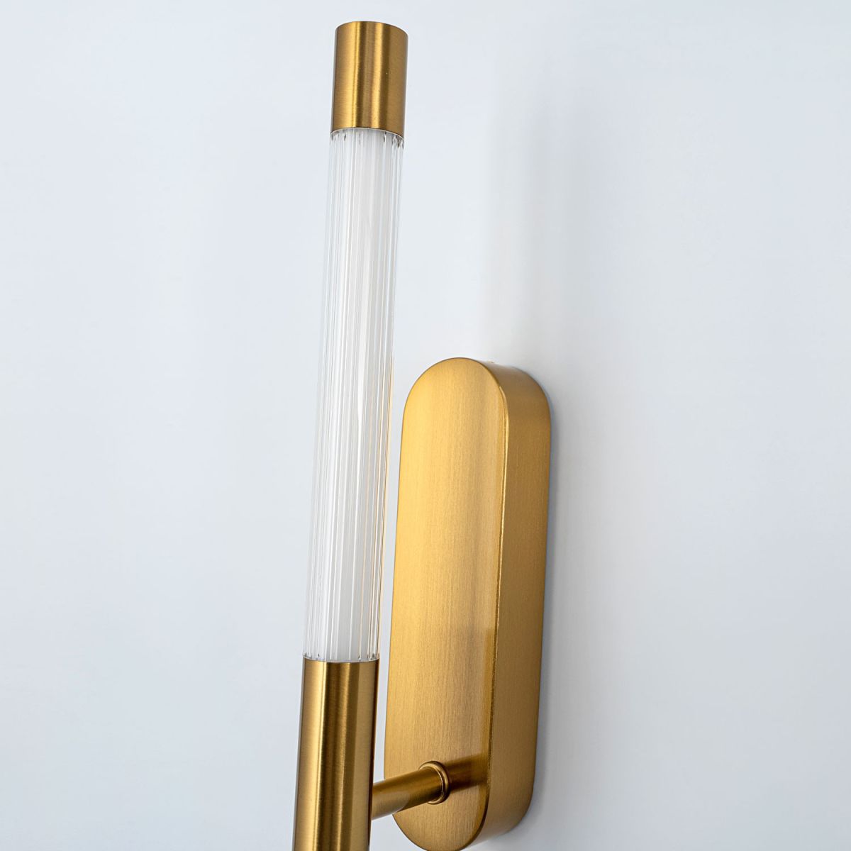 Настенный светильник Modestyle MS.1230.440 BS