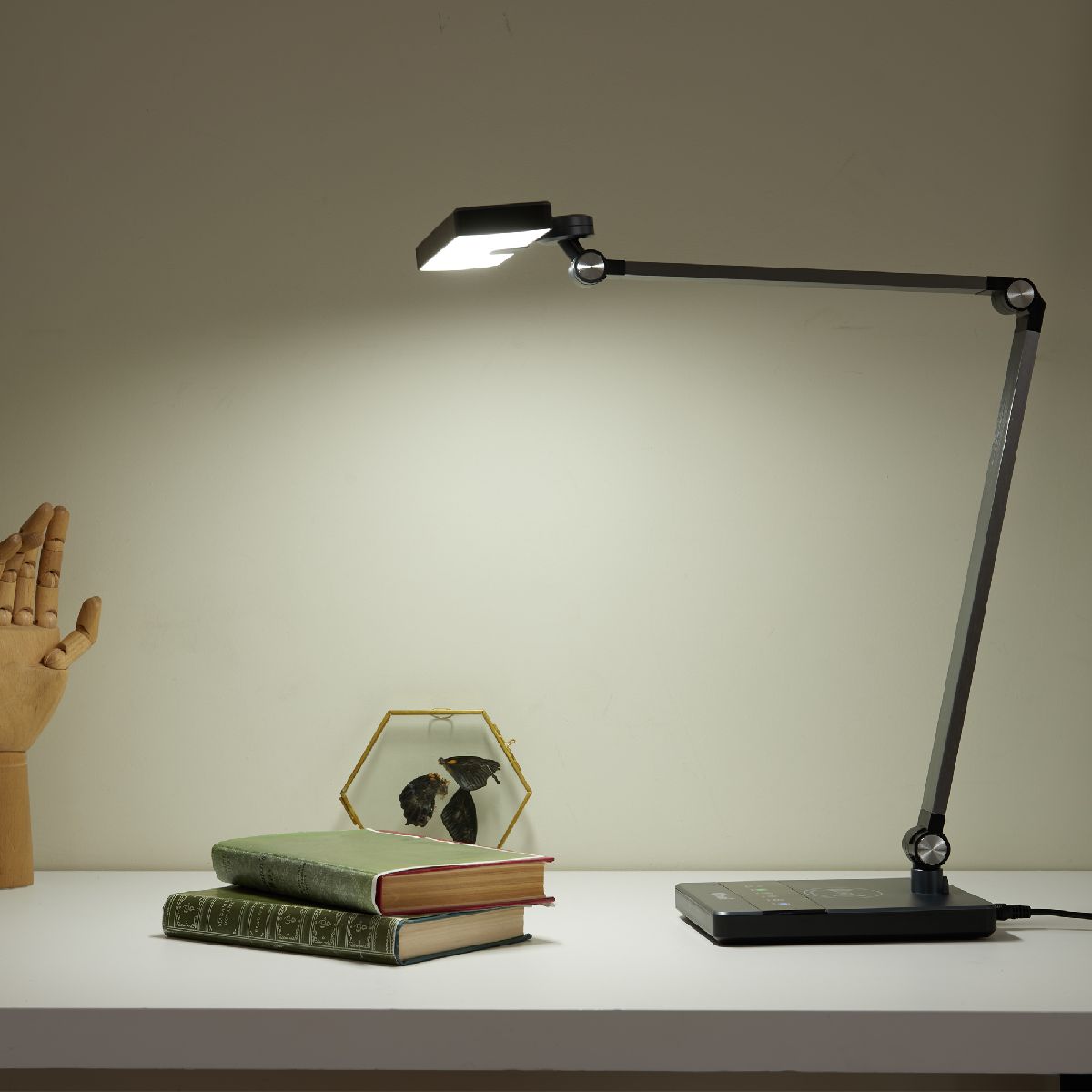 Настольная лампа Uniel ULM-D110 15W/3000-6500K/DIM BLACK UL-00011288