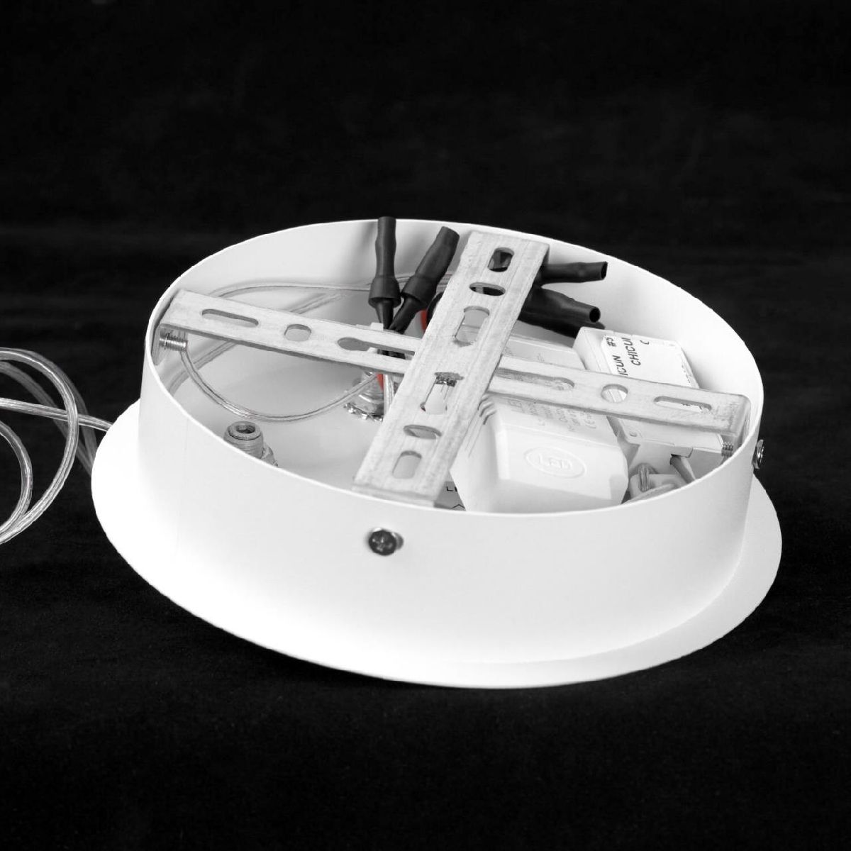 Подвесная люстра Lussole Gilbert LSP-7316