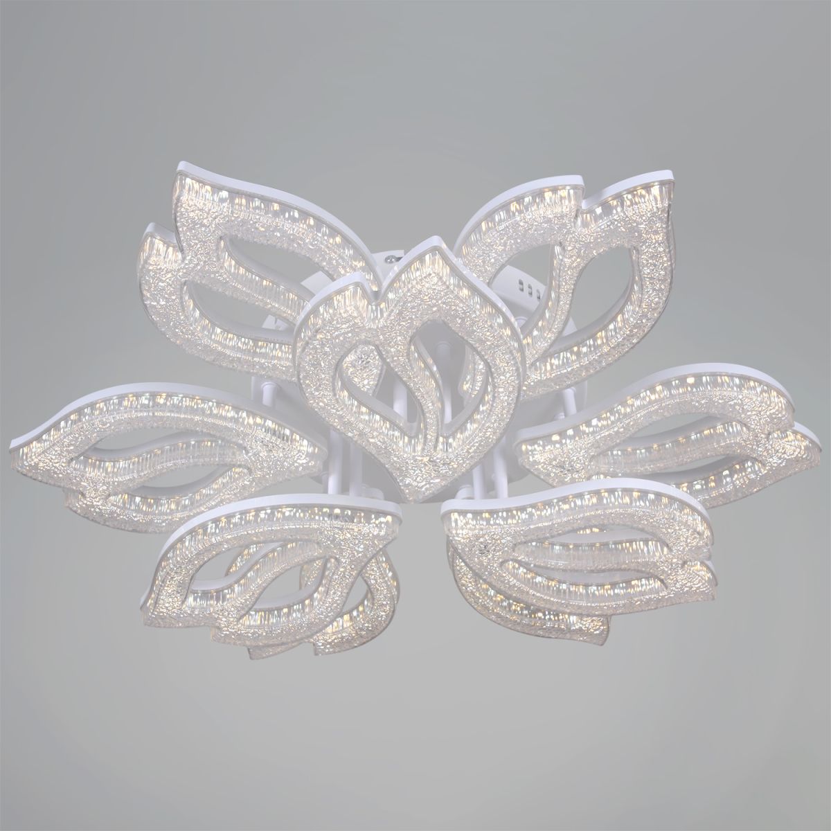 Потолочная люстра Reluce 39290-0.3-6+3 WH