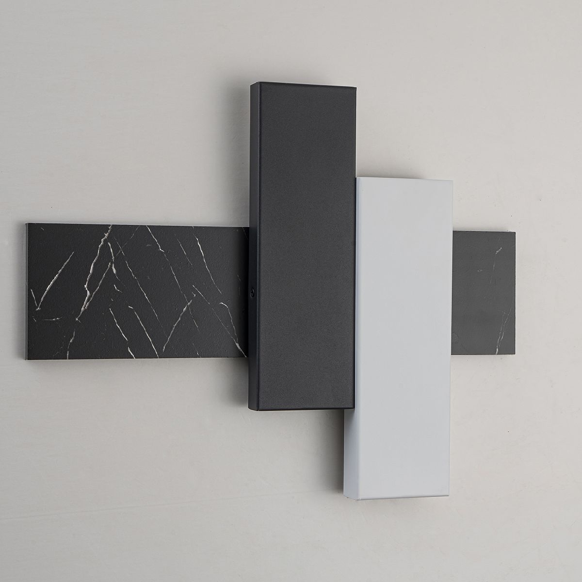 Настенный светильник Indigo Avanzato 14023/2W Black stone V000120L