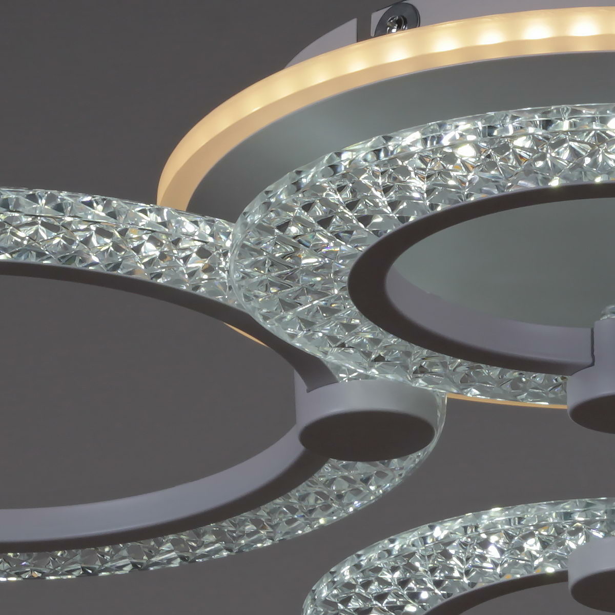 Потолочная люстра Reluce 20707-0.3-2+2+1