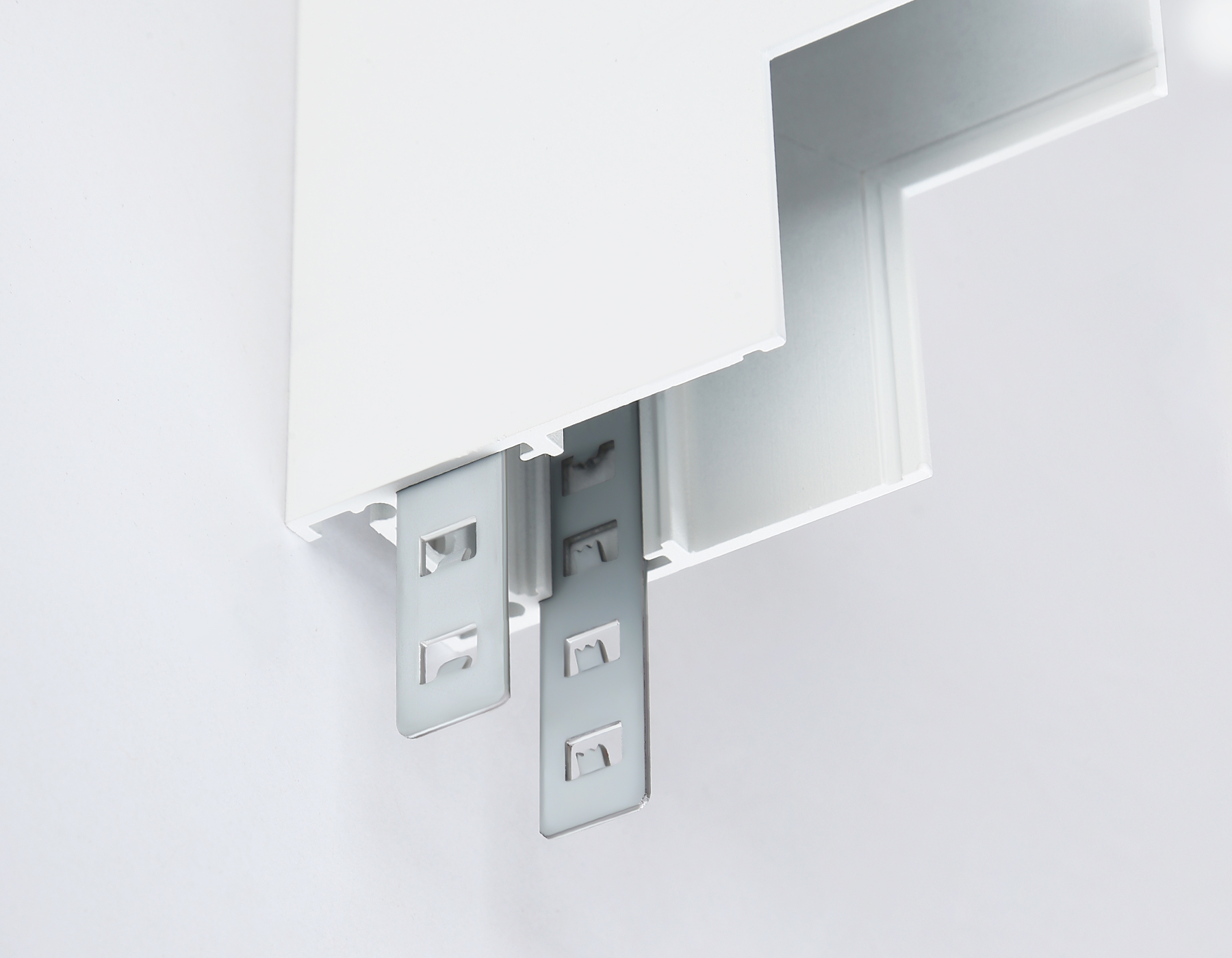 Коннектор угловой для шинопровода Ambrella Light Track System GL3377