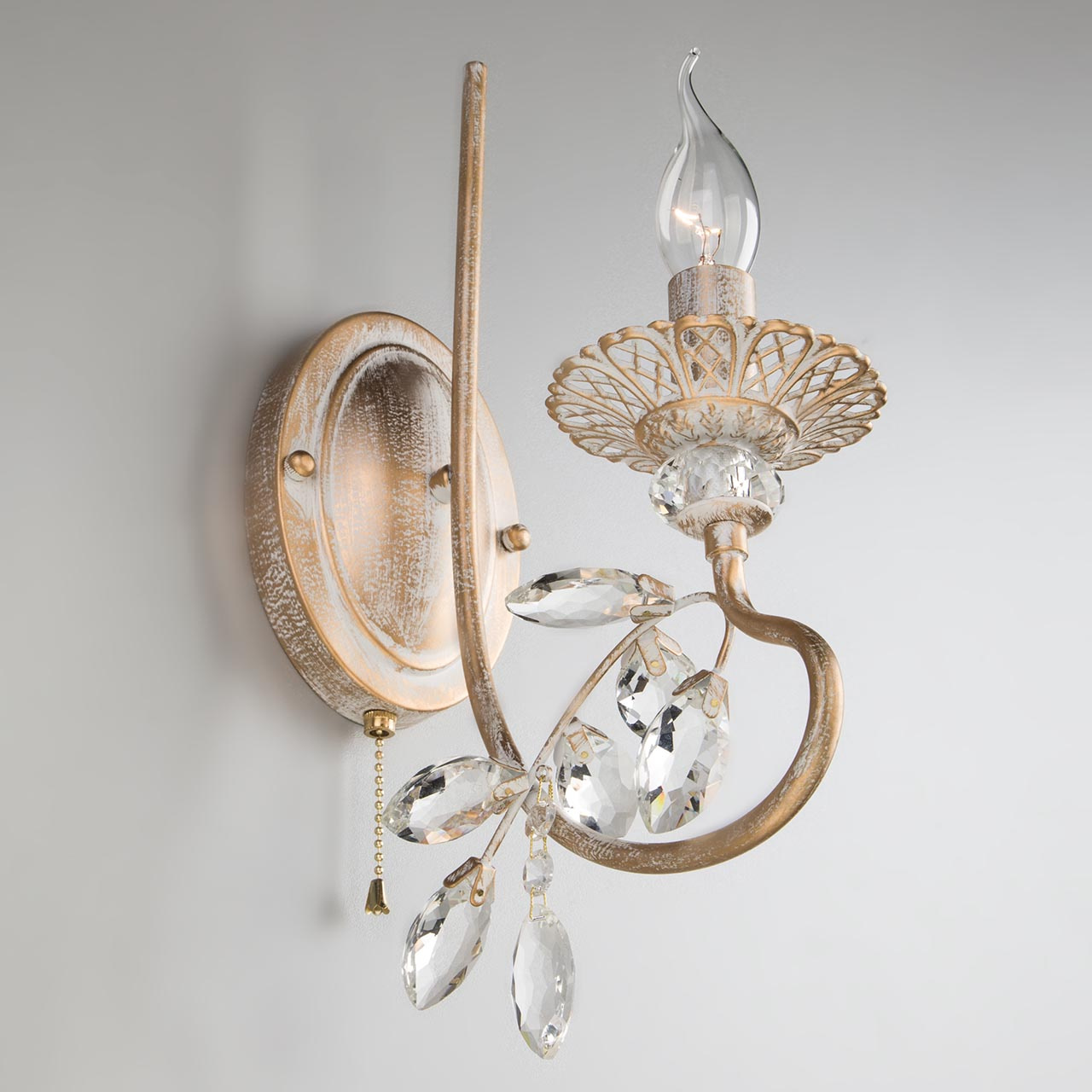 Бра Eurosvet Alexandria 60057/1 белый с золотом