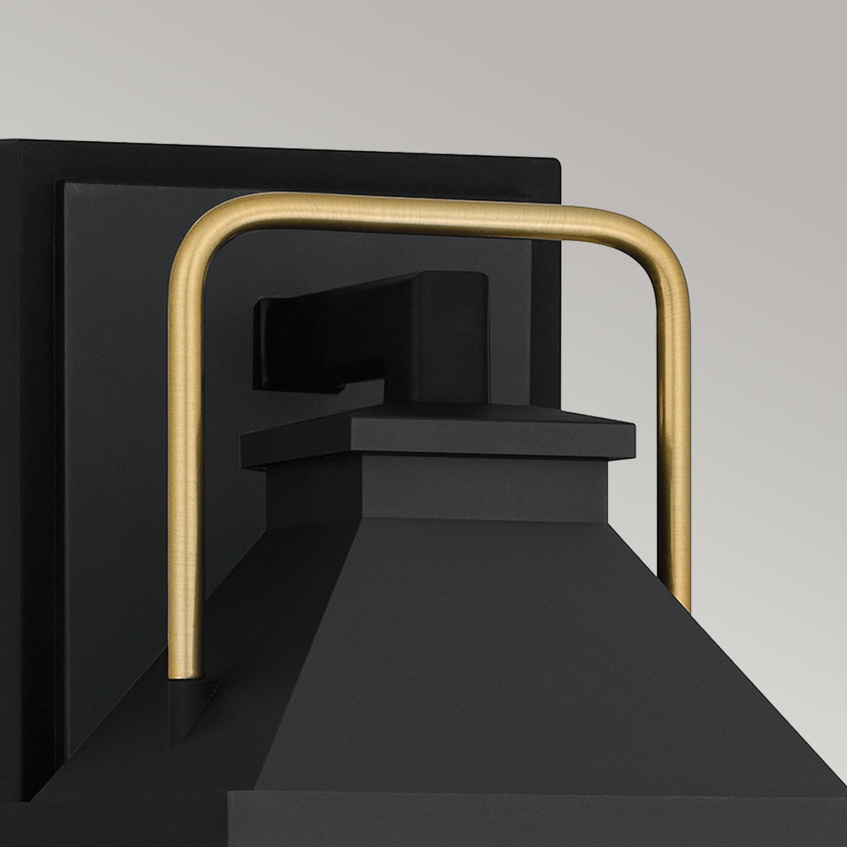 Уличный настенный светильник Quoizel QZ-BUCKLEY-S-MBK