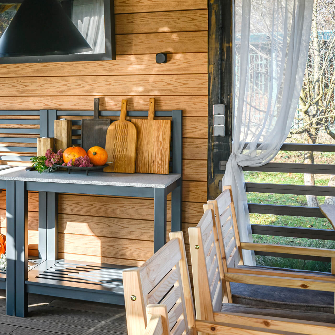 Розетка влагозащищенная с заземлением с защитной крышкой и шторками Werkel Gallant графит рифленый W5071204 4690389164606 a051334