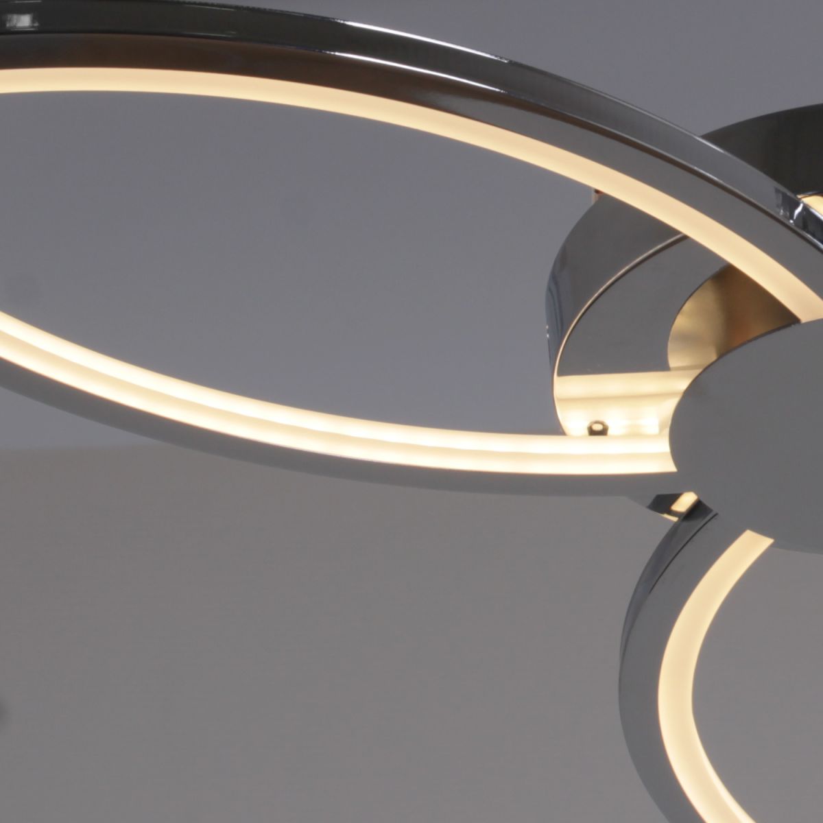 Потолочная люстра Reluce 09877-0.3-03 CR