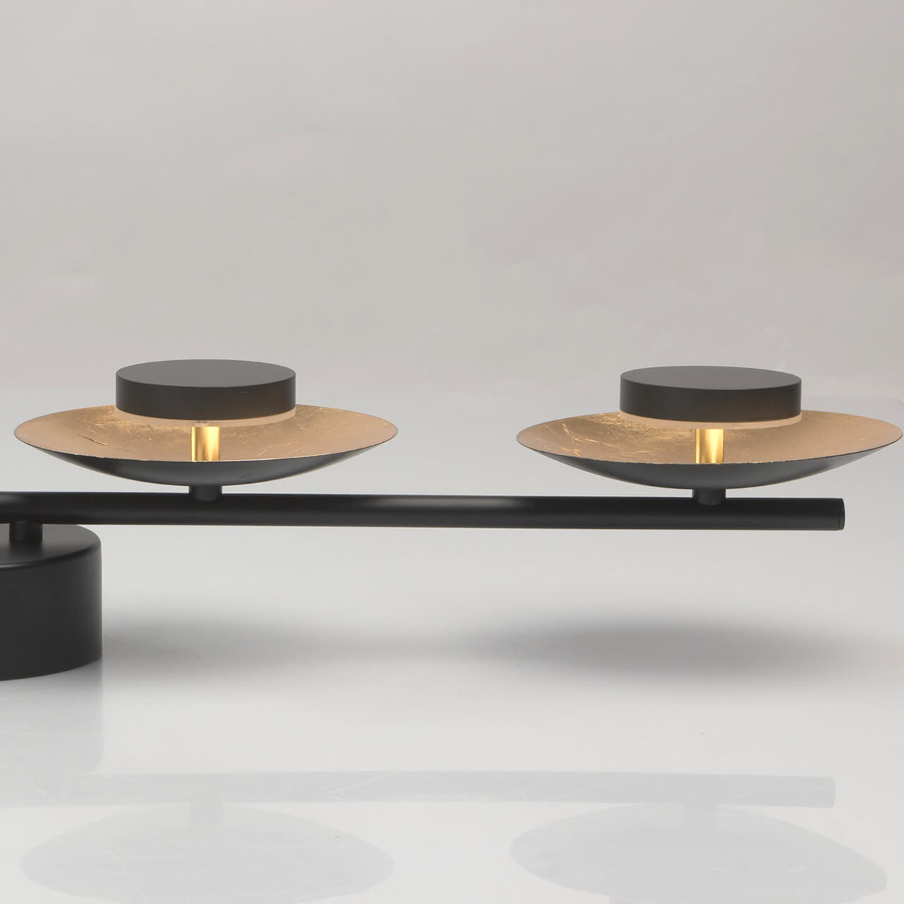 Настенно-потолочный светодиодный светильник De Markt Галатея 12 452024804