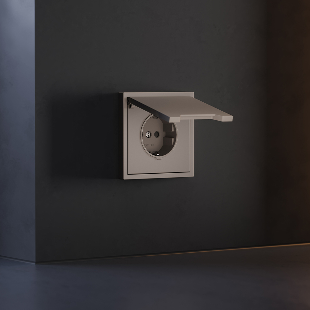 Накладка для розетки с заземлением, защитными шторками и крышкой Voltum S70 (капучино) VLS000814