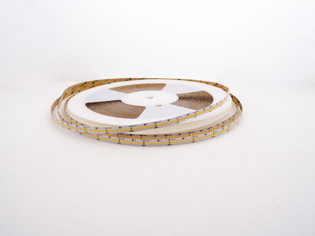 Светодиодная лента LEDS POWER 2835 240/м (22Вт/м) 24В теплая 30м/кат, серия ПРО140 005928