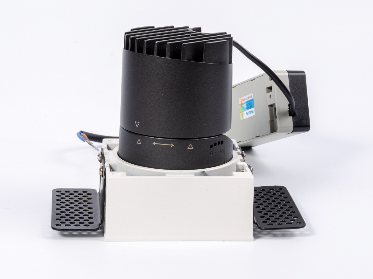 Встраиваемый светильник Fiberli 302T75 (квадратная рамка) 12130206