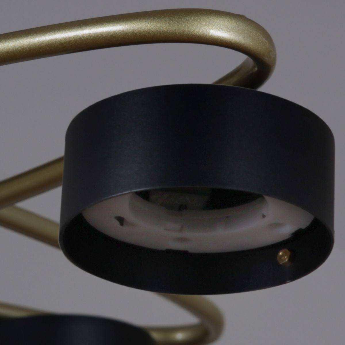 Потолочная люстра Reluce 06658-0.3-04 GD+BK GX53