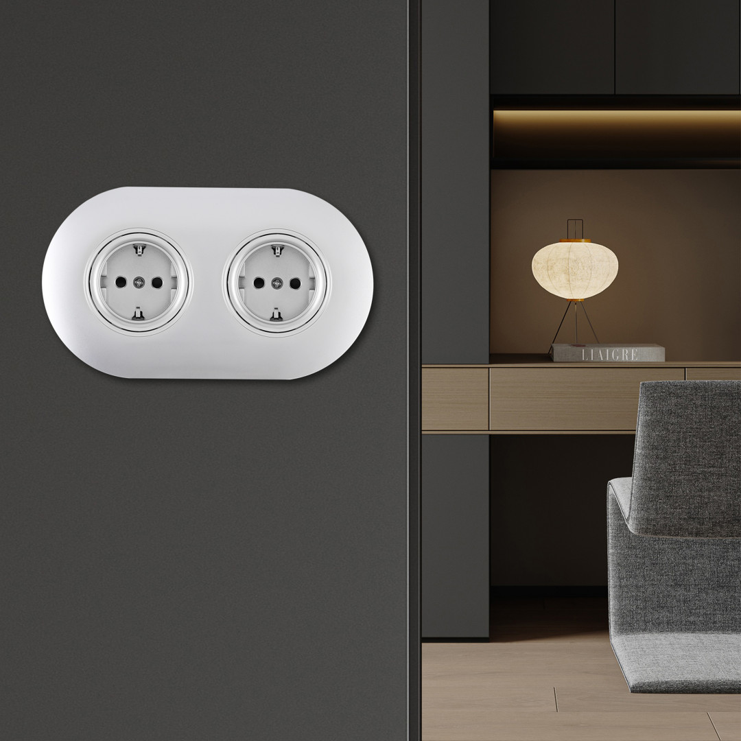 Круглая розетка двойная (двухпостовая) с/з и шторками Arte Milano SET08-2-40-1x2 silver