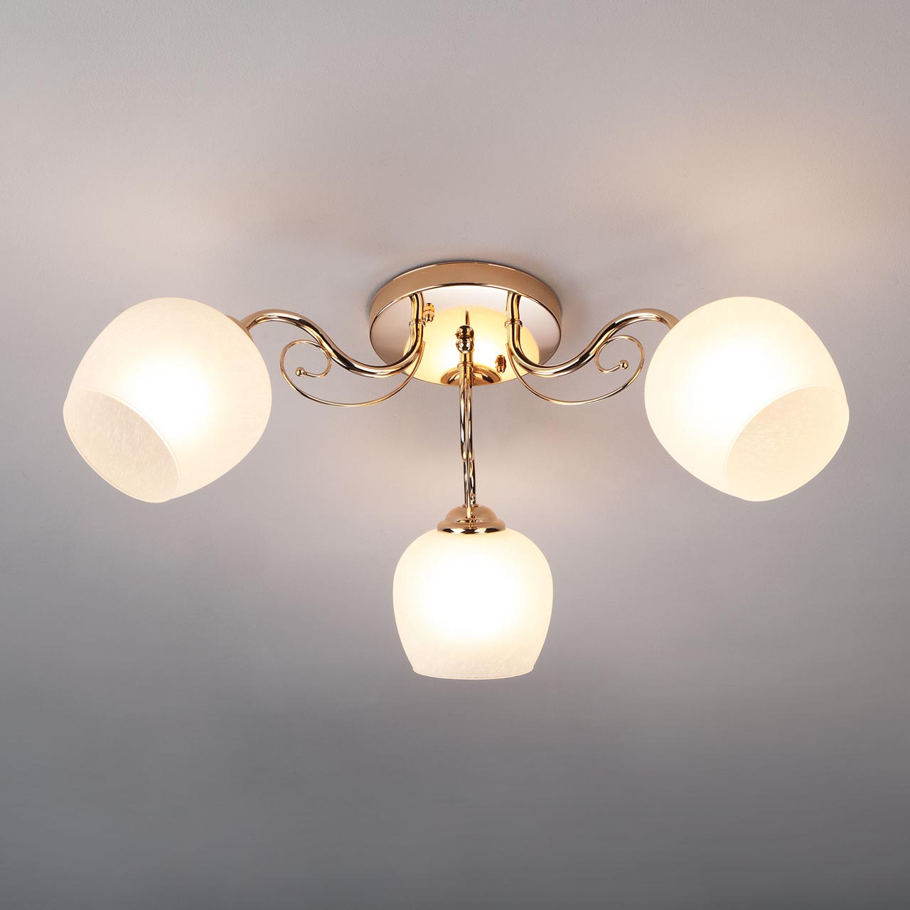 Потолочная люстра Eurosvet Wendy 30138/3 золото