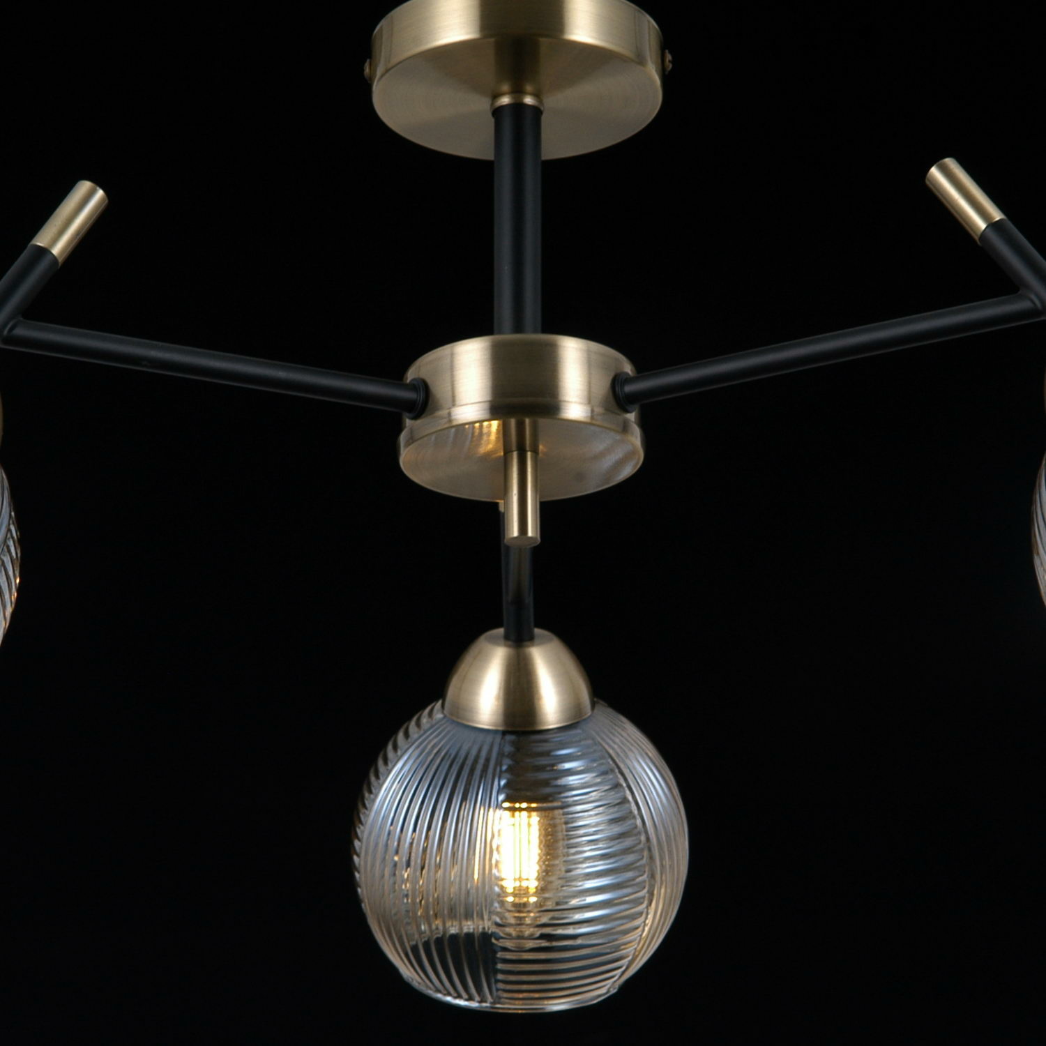 Люстра на штанге Illumico IL0375-3CSQ-79 AB BK