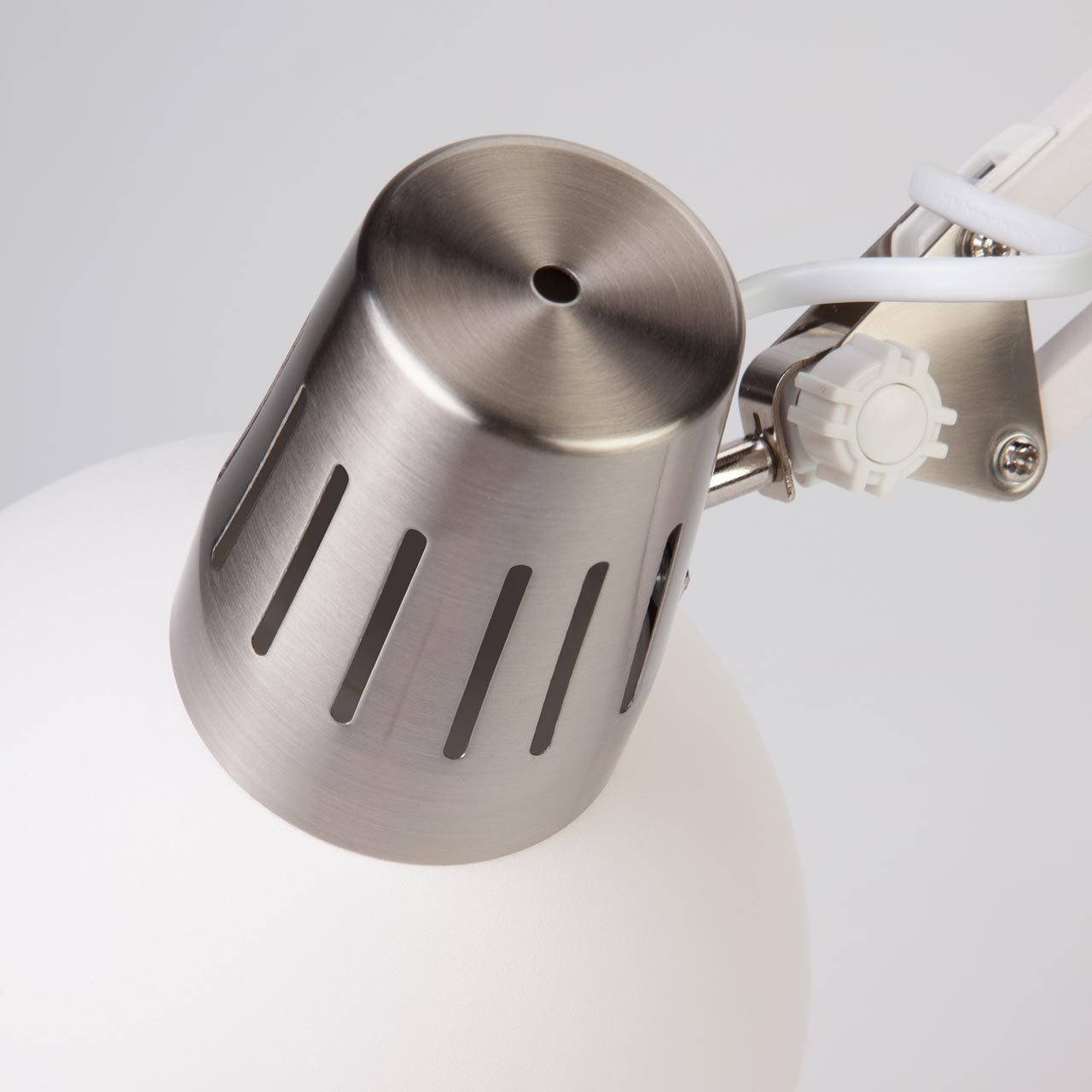 Настольная лампа Eurosvet Worker 01034/1 белый