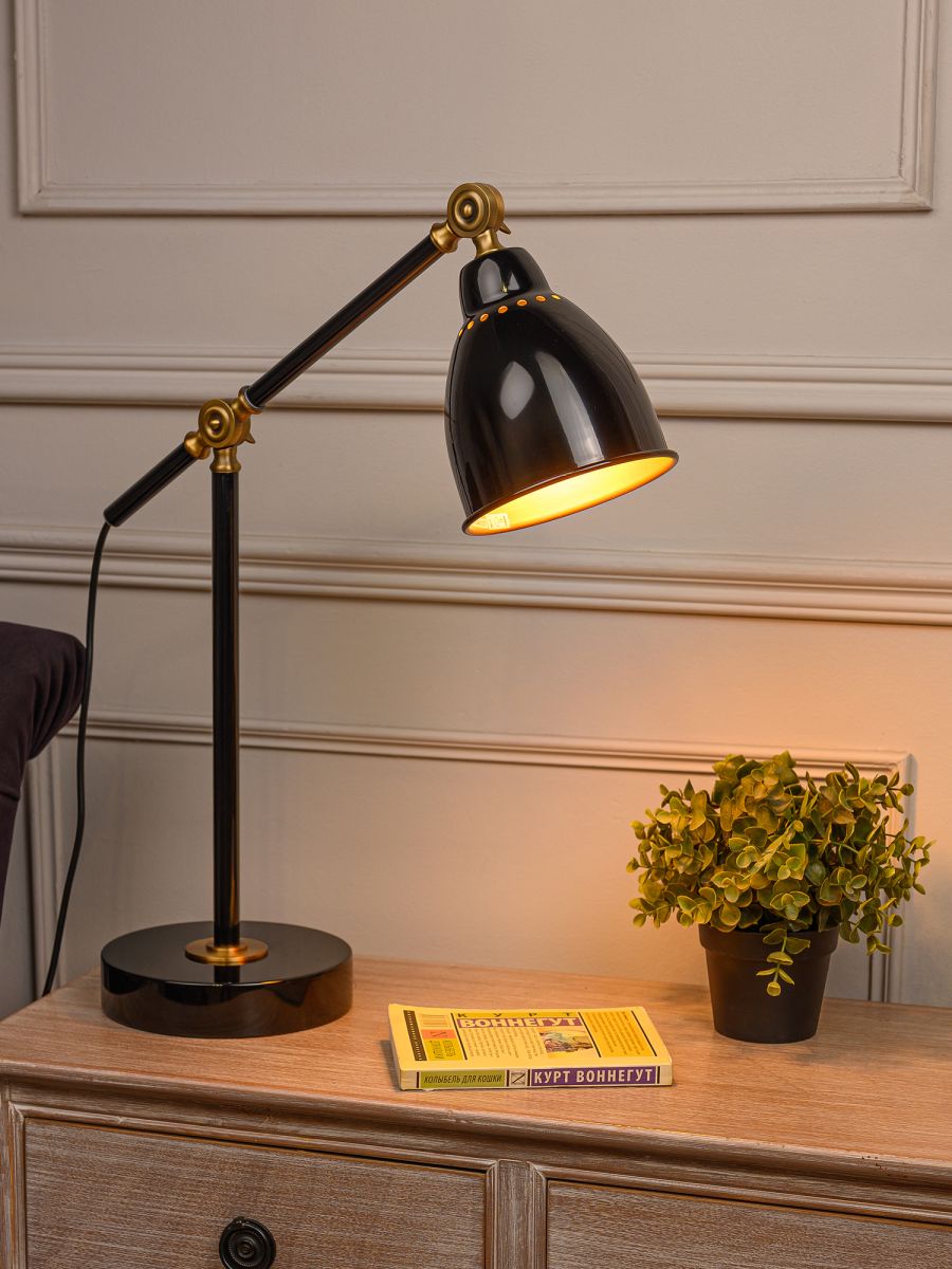 Настольная лампа ARTSTYLE HT-719B