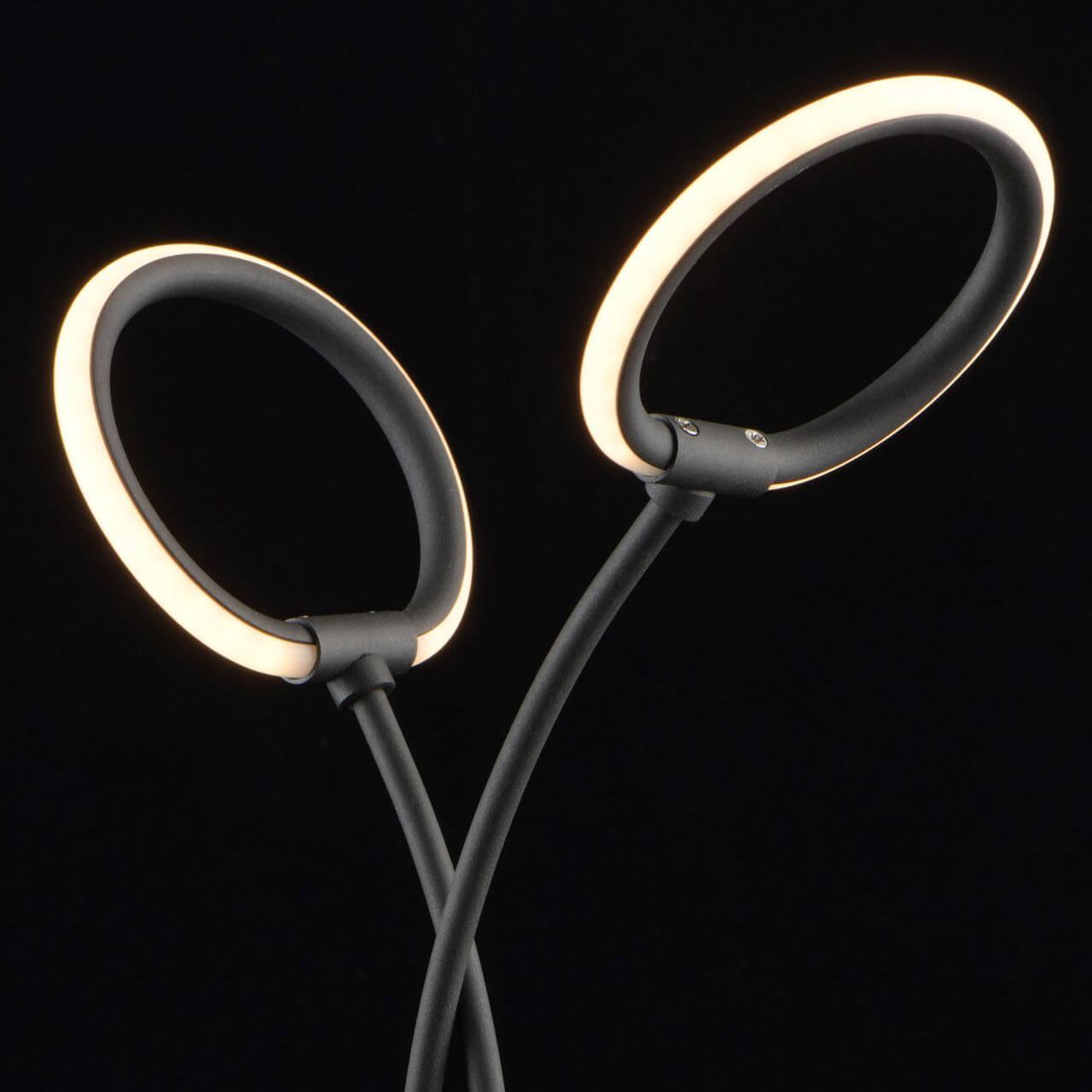 Настольная лампа De Markt Этингер 8 704031602