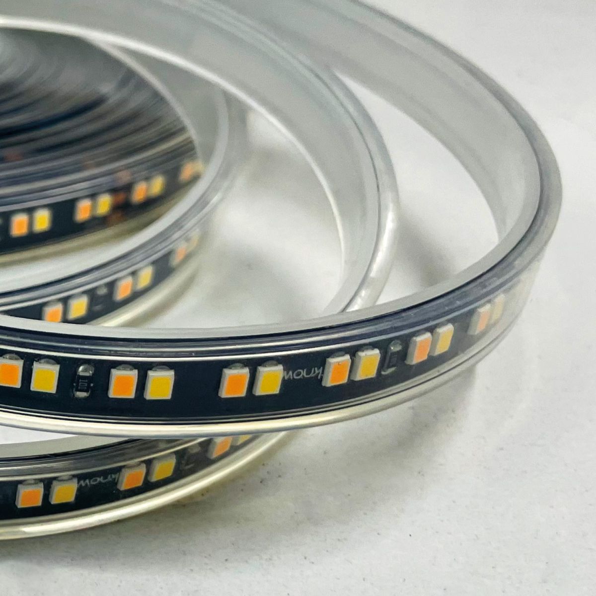 Светодиодная лента Favourite 2835 19,8Вт/м 2700-6500K 5м IP20 2001-62020