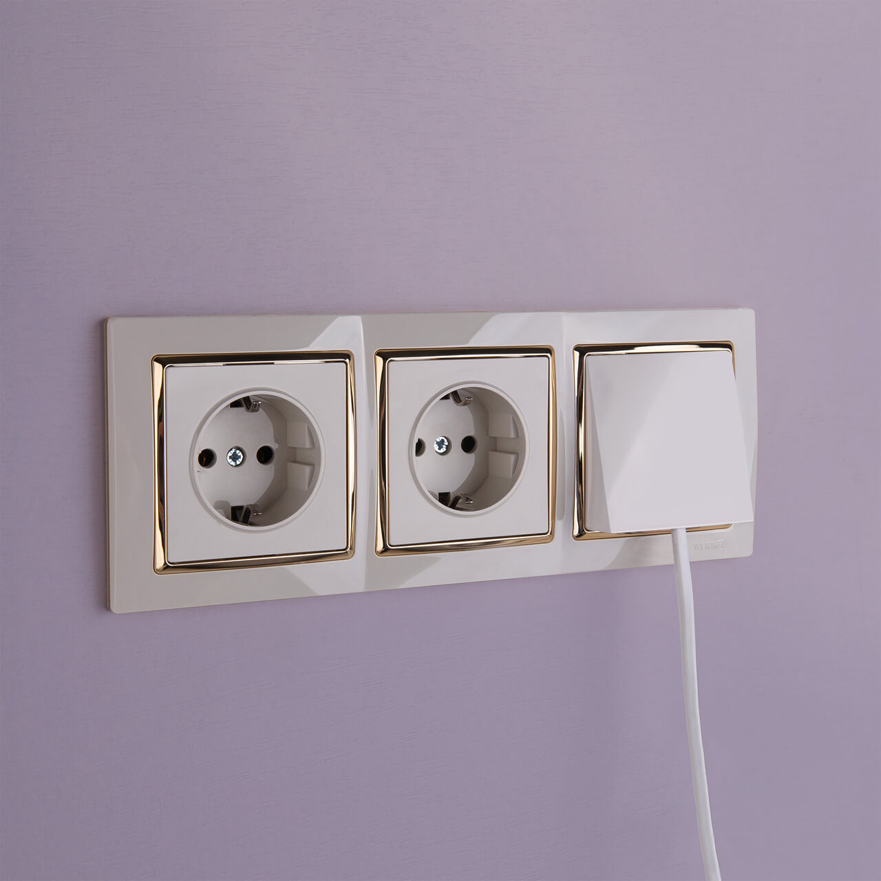 Розетка с заземлением, безвинтовой зажим Werkel слоновая кость W1171303 4690389155772