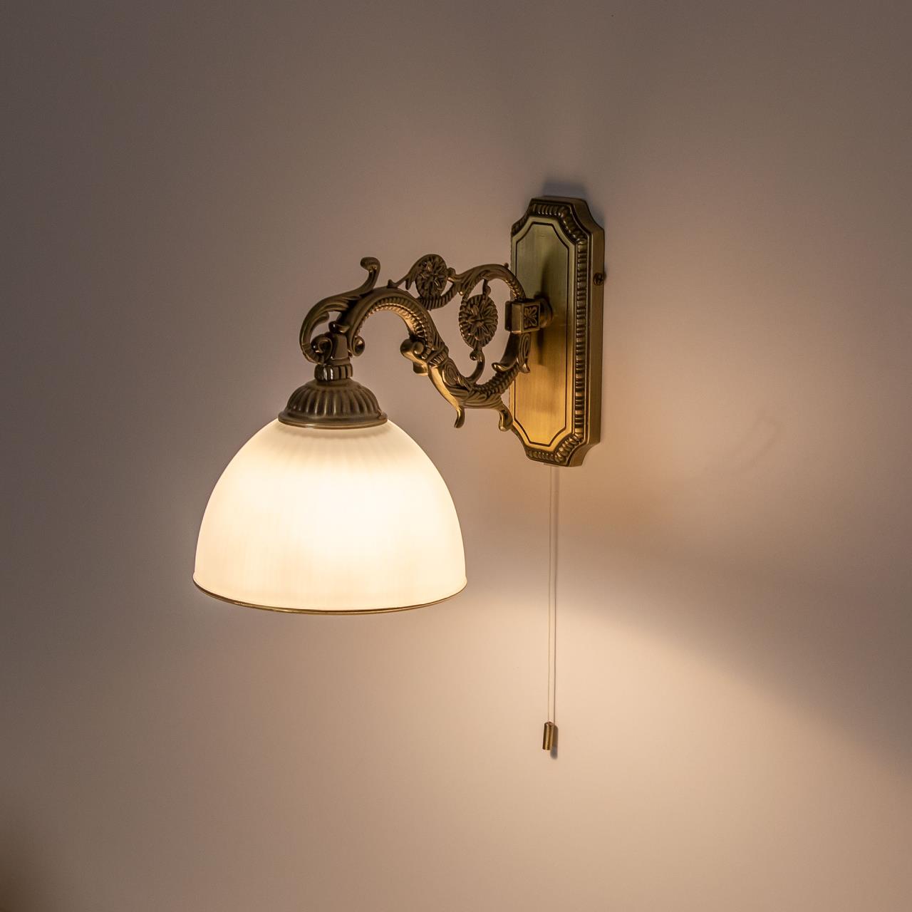 Бра с выключателем на корпусе Citilux Адриана CL405413