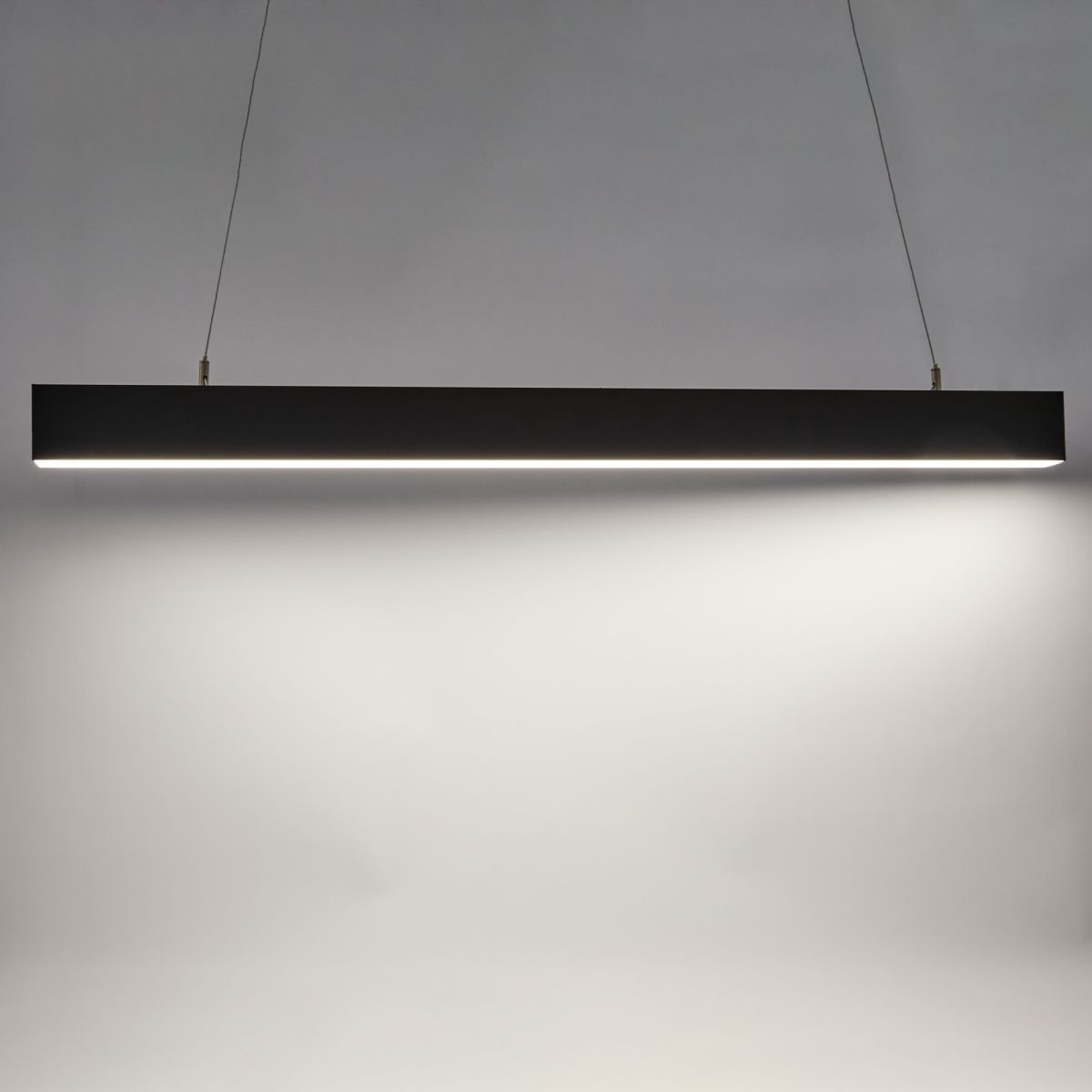 Линейный подвесной светильник Uniel UL-00013496 ULO-K10D 12W/4000K/L50 IP40 BLACK