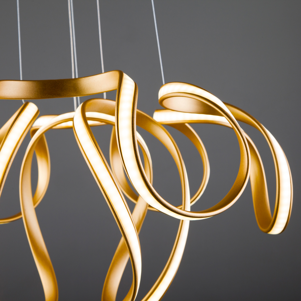 Подвесной светодиодный светильник Eurosvet Alstroemeria 90138/2 золото