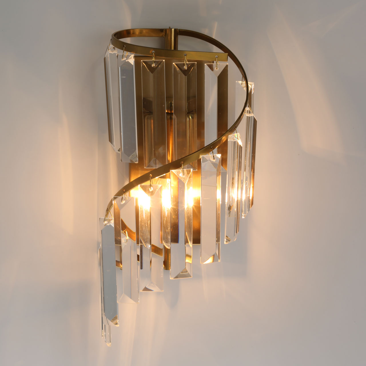 Настенный светильник MW-Light Аделард 642027101