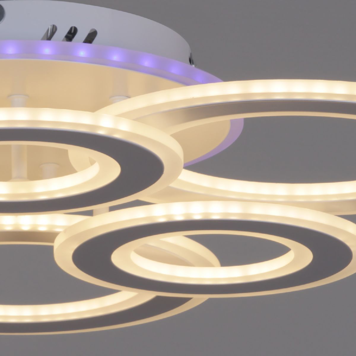 Потолочная люстра Reluce 20535-0.3-3+3+1 WT