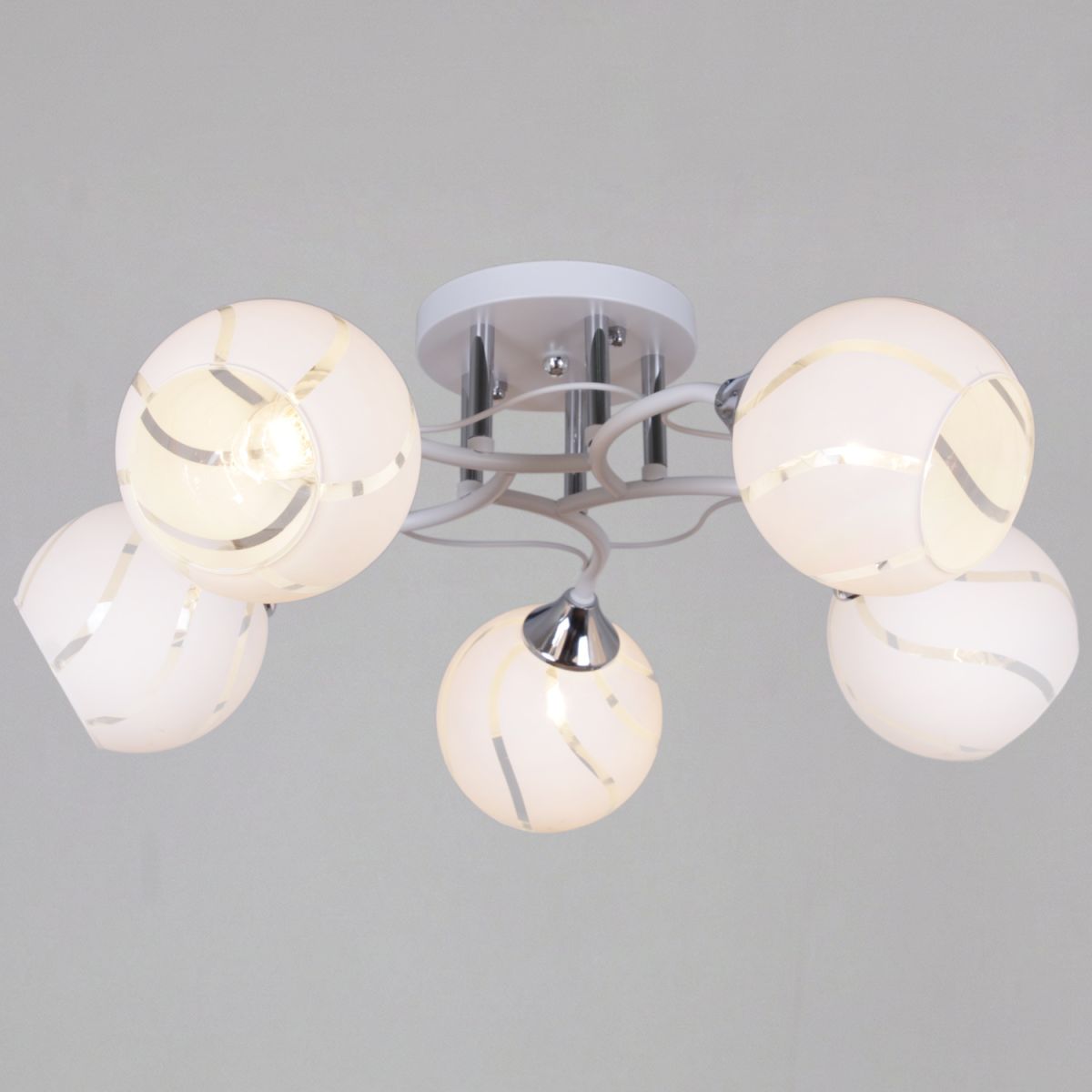 Потолочная люстра Reluce 99360-0.3-05 WH+CR