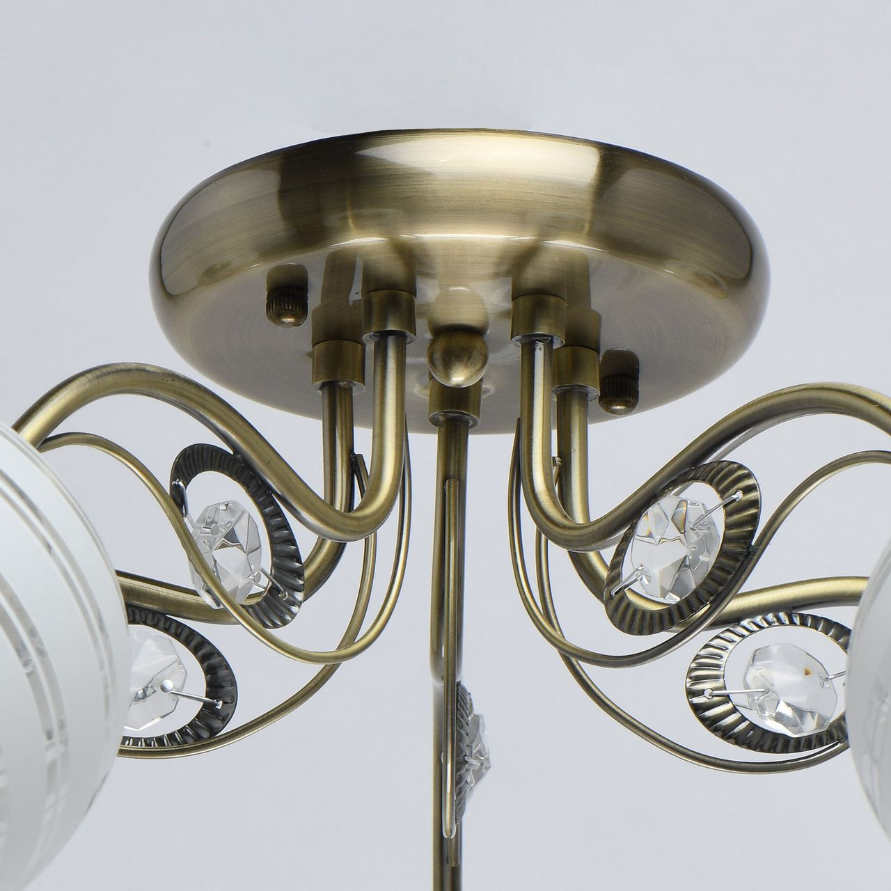 Потолочная люстра De Markt City Грация 677013005