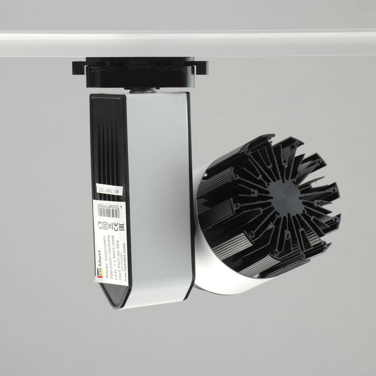 Трековый светодиодный светильник De Markt Трек-система 550010801