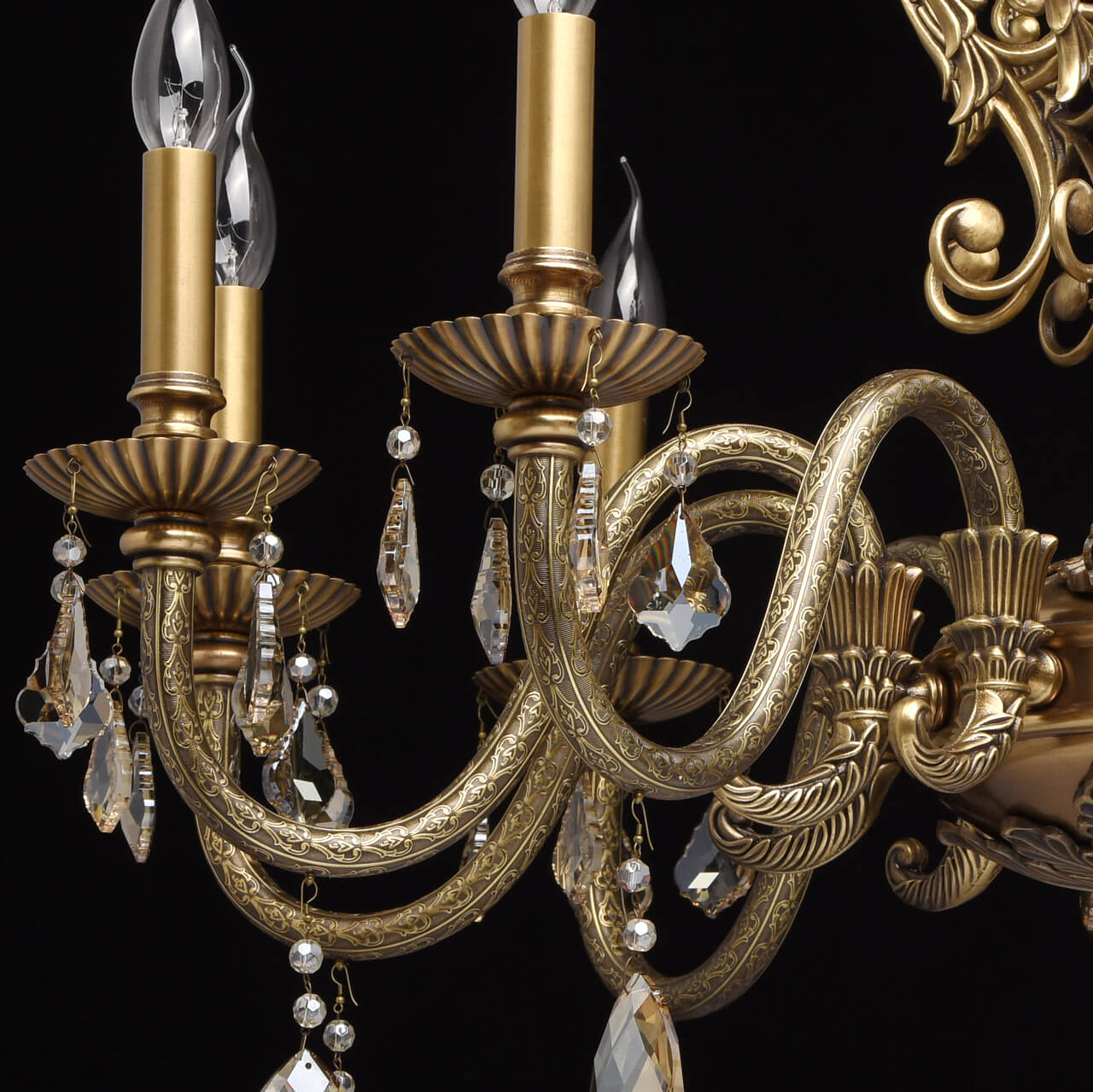 Подвесная люстра Chiaro Габриэль 491011110