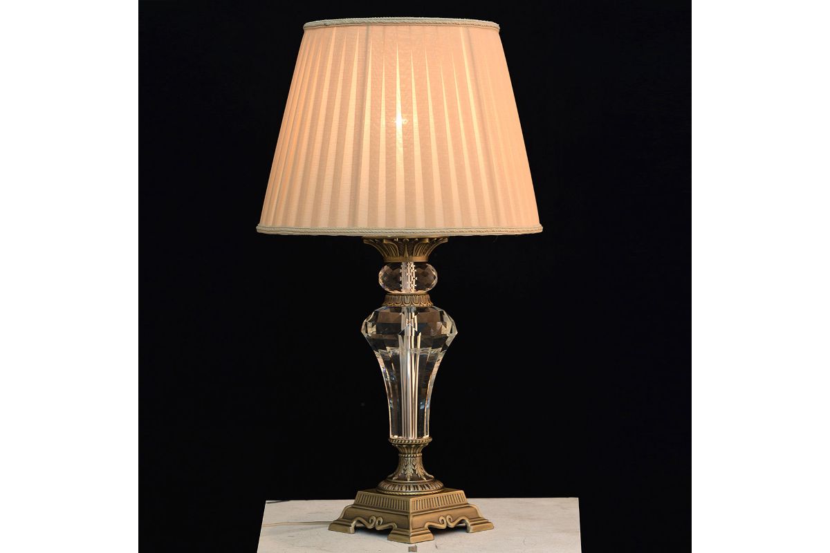 Настольная лампа Chiaro Оделия 619030401