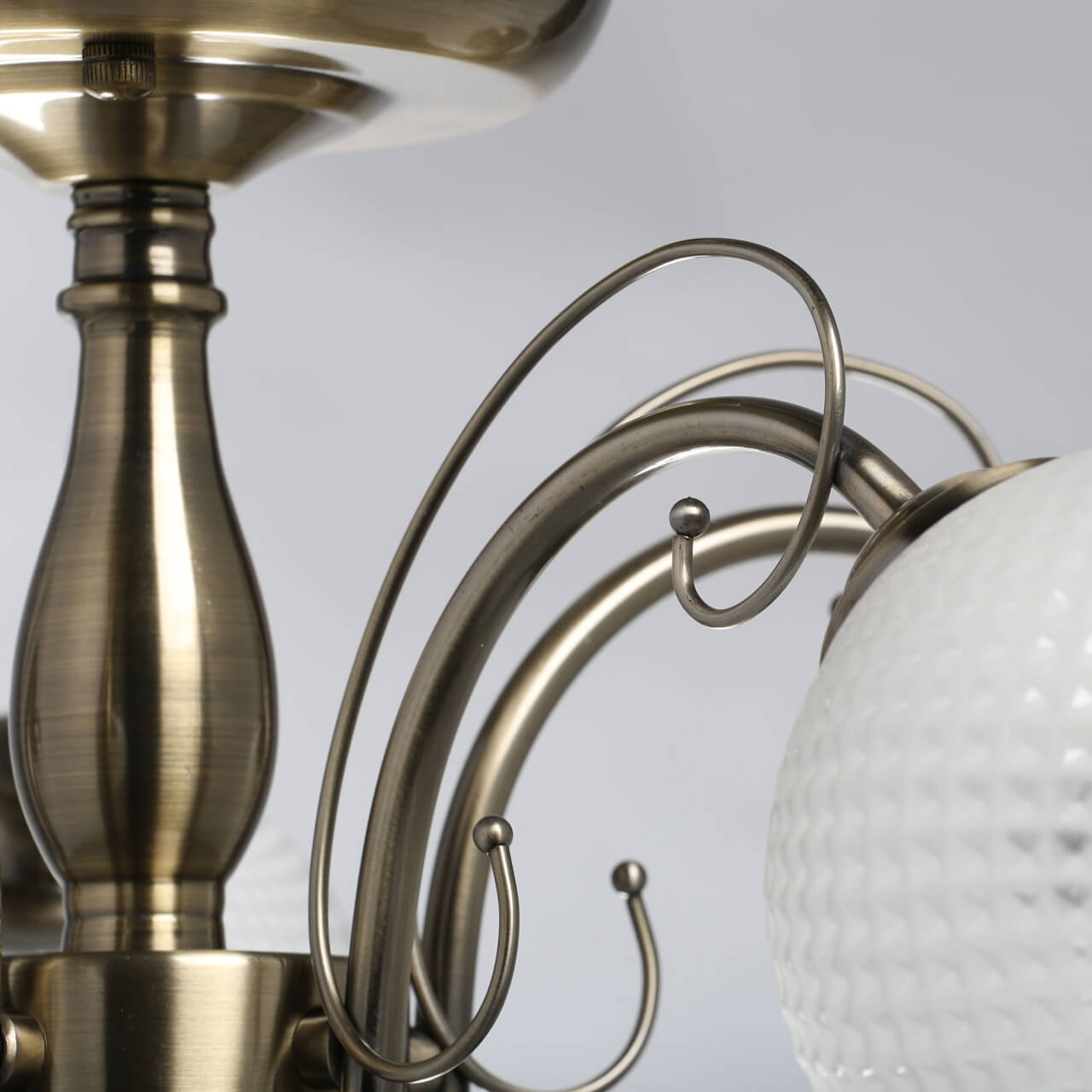 Потолочная люстра De Markt City Альфа 324016405