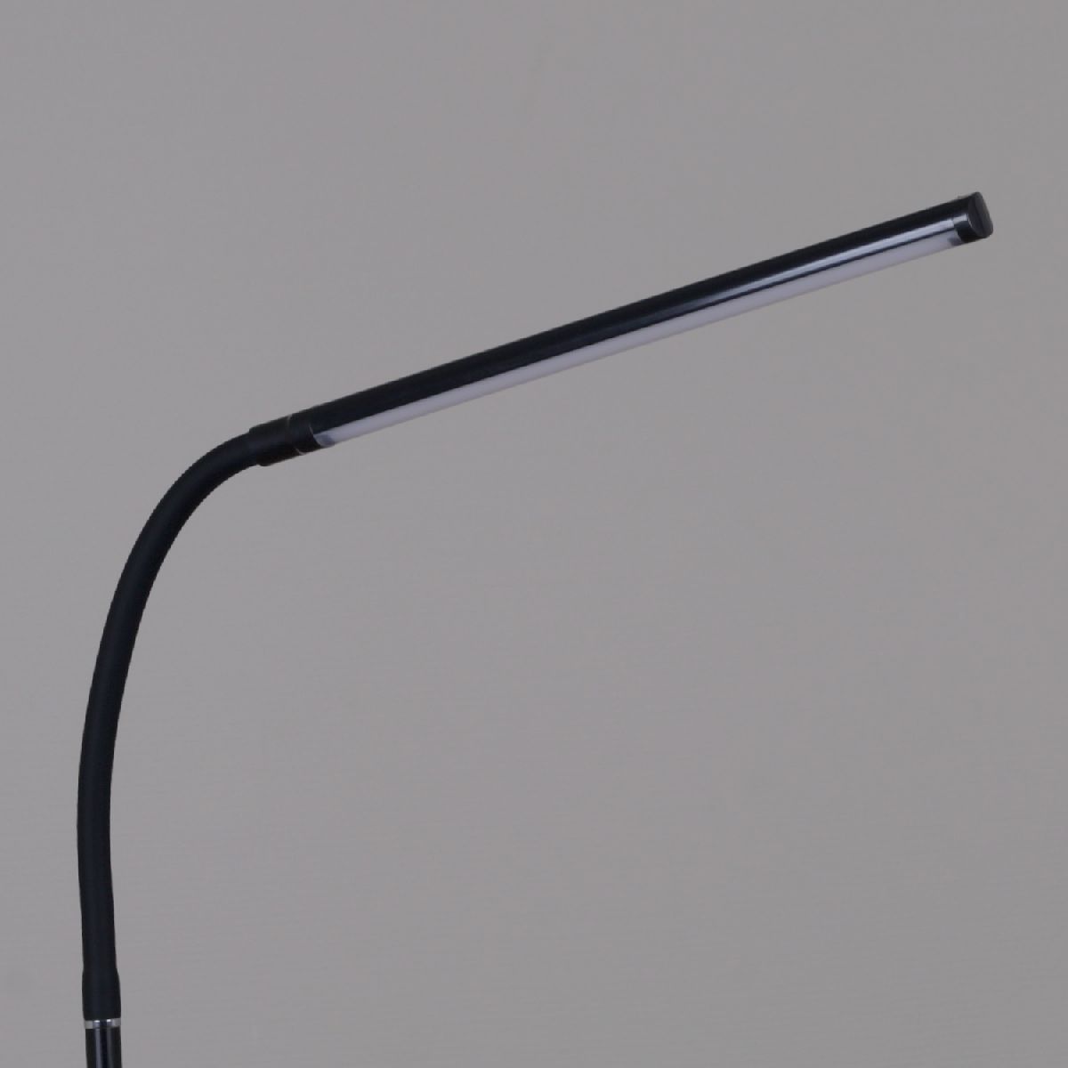 Торшер Reluce 00059-0.6-01 BK