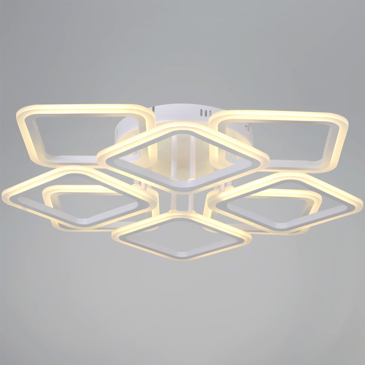 Потолочная люстра Reluce 05105-0.3-4+4 WH