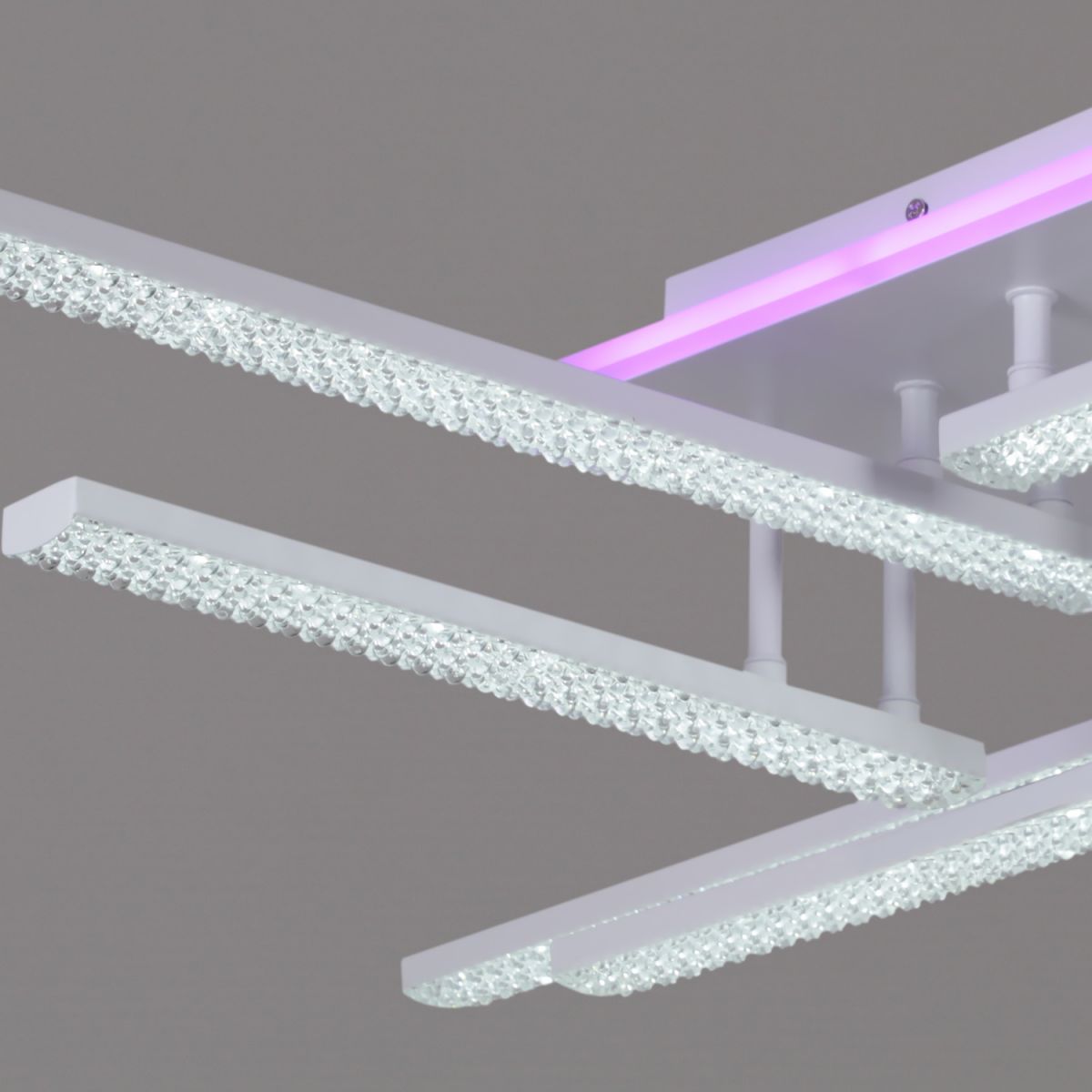 Потолочная люстра Reluce 83177-0.3-4+4C