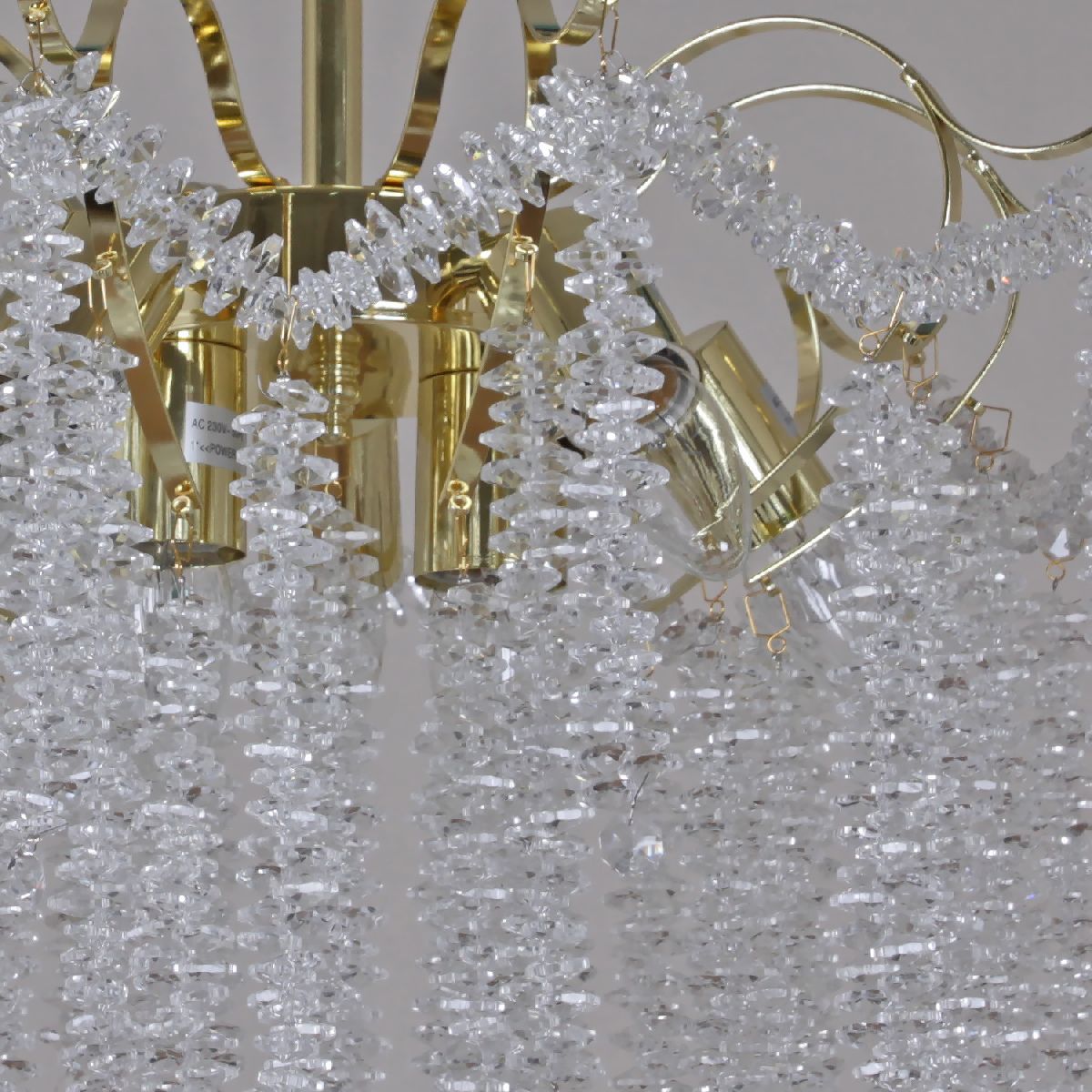 Люстра на штанге Reluce 02384-0.3-8+4 FFG