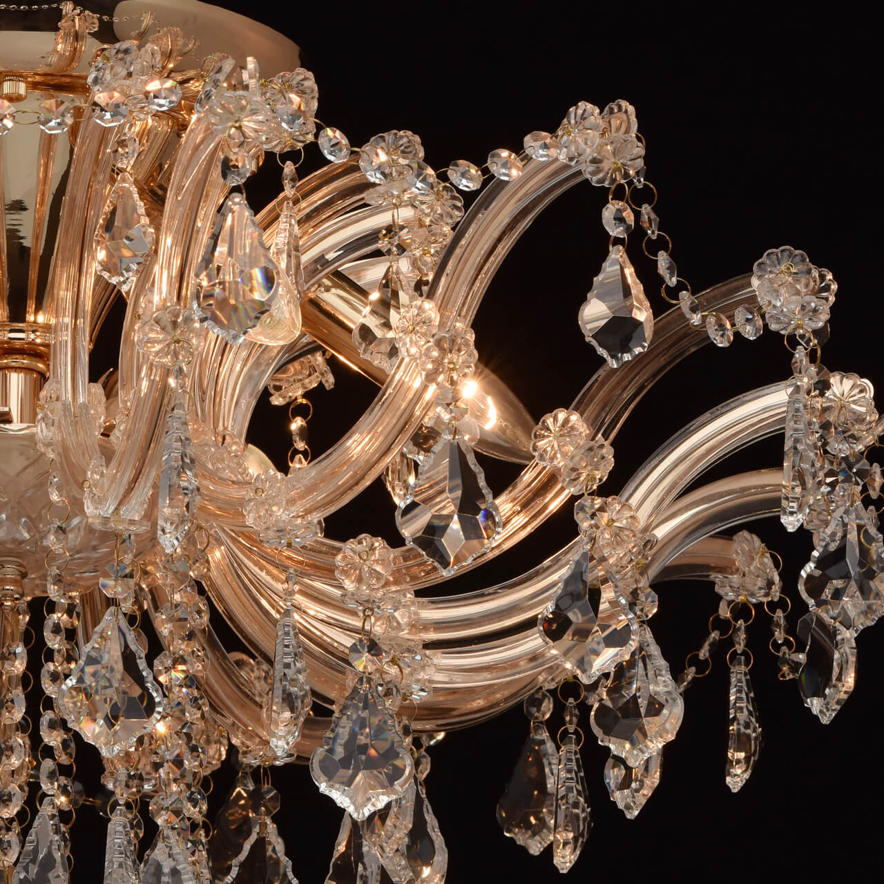 Потолочная люстра Chiaro Луиза 383010106 в Москве