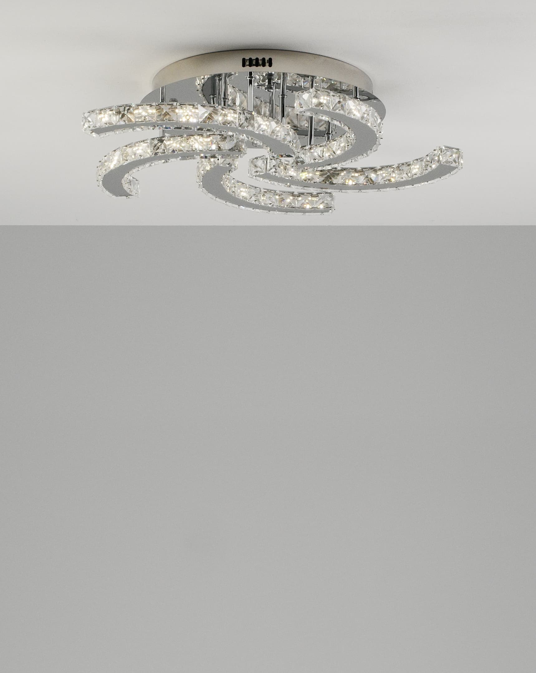 Потолочная светодиодная люстра Moderli Luna V1594-CL