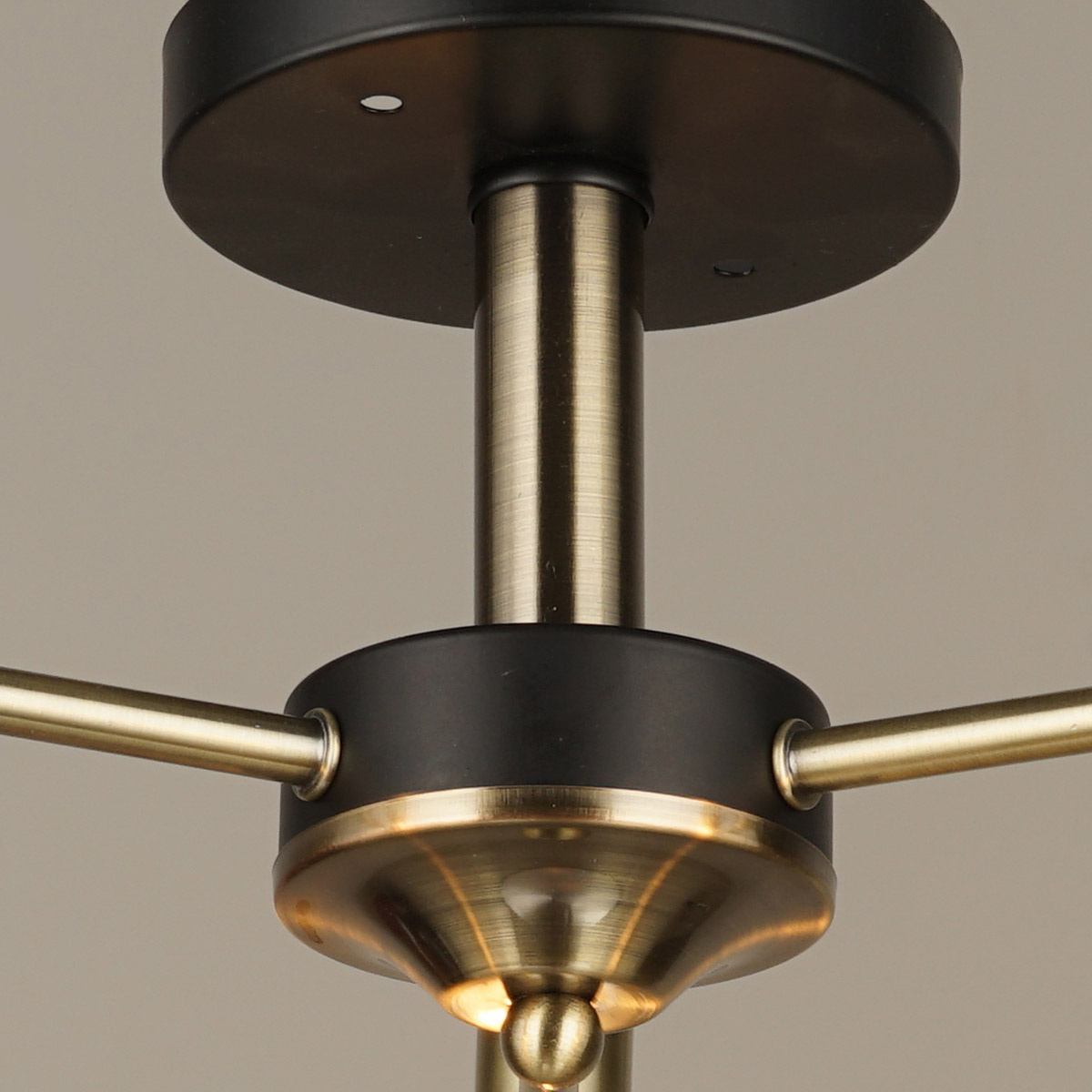 Люстра на штанге Reluce 03624-0.3-03