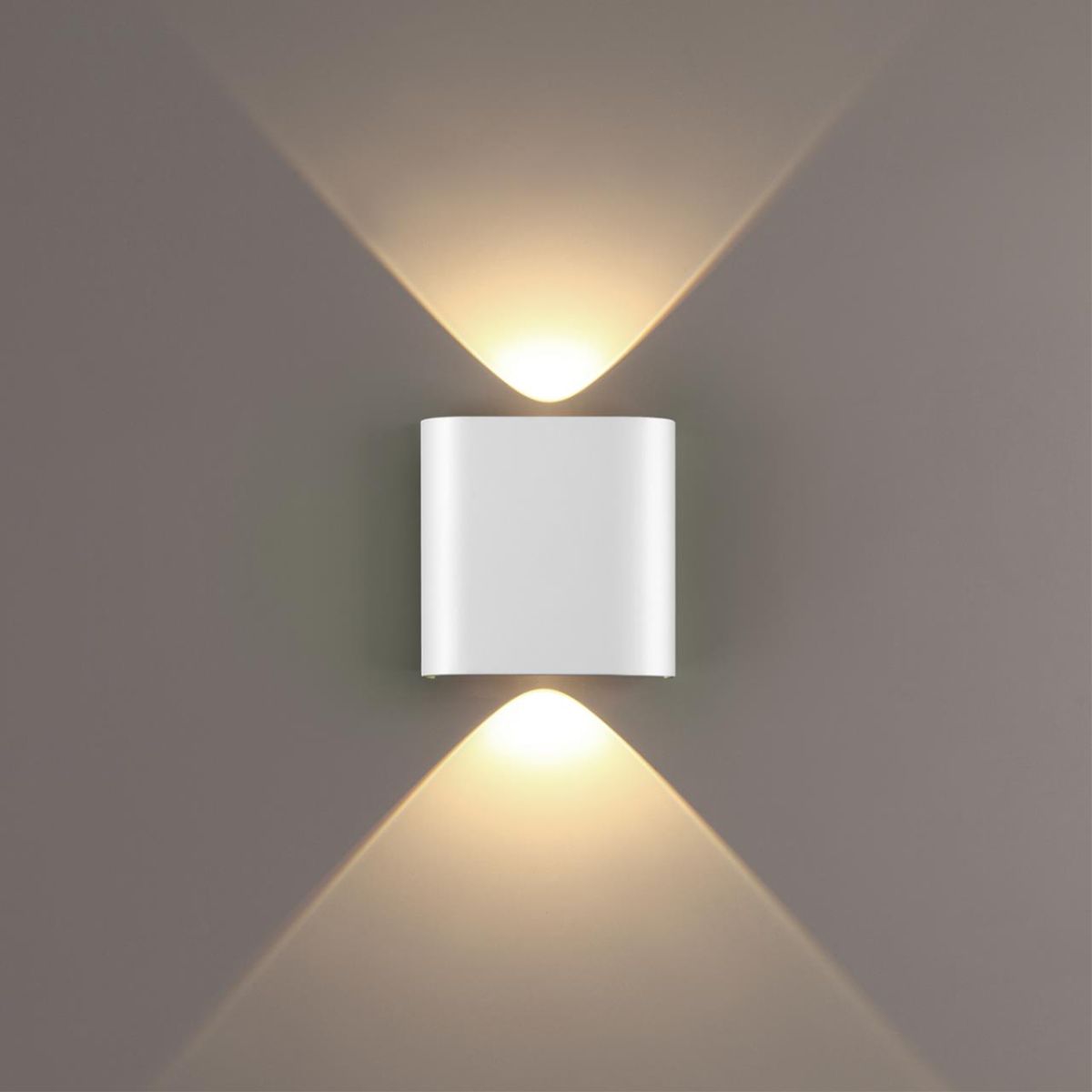 Настенный светильник Odeon Light Hightech Magnum 7192/2WL