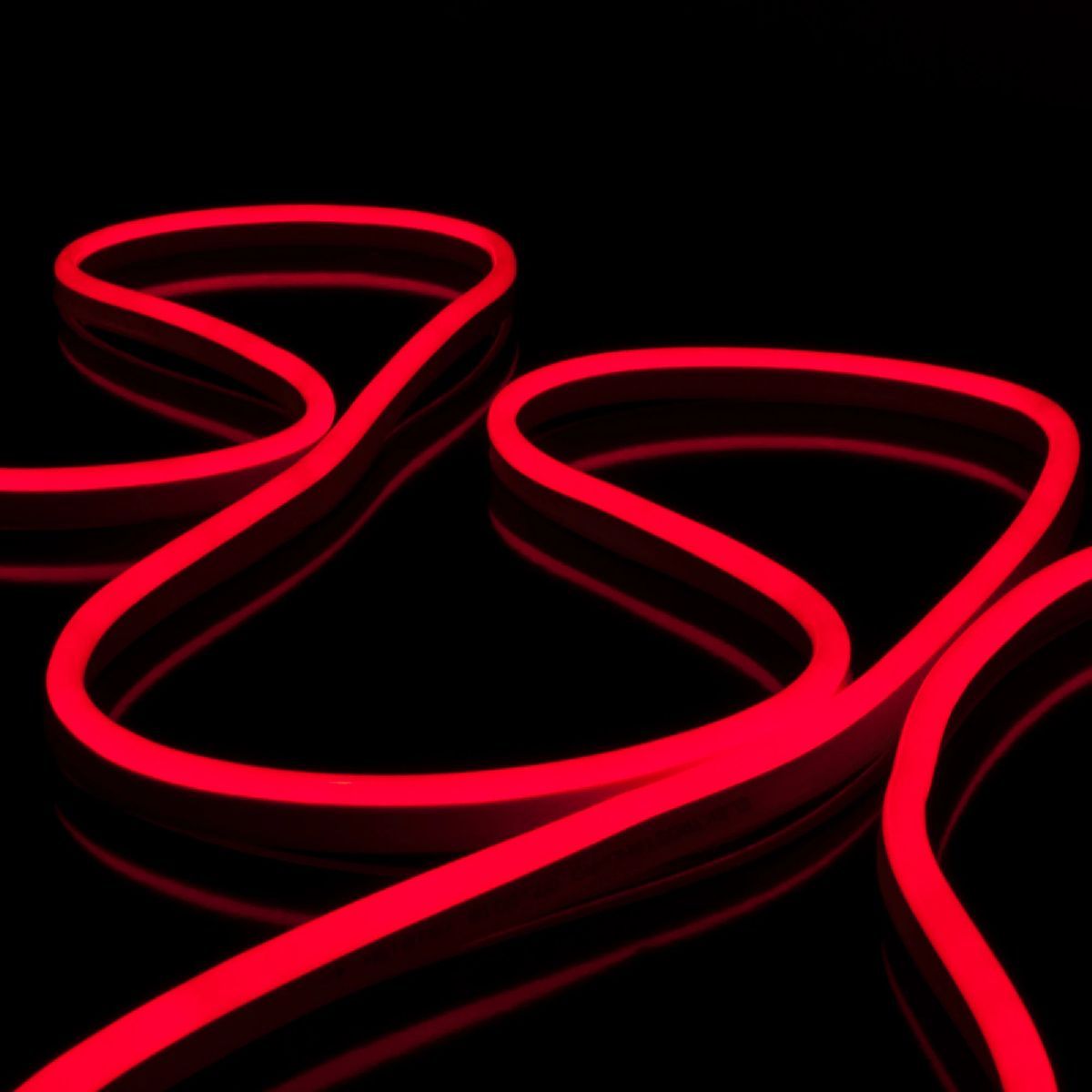 Светодиодная неоновая лента Эра 220В 2835 7Вт/м красный 20м IP67 N2835-120-IP67-220V-20m-R Б0043077