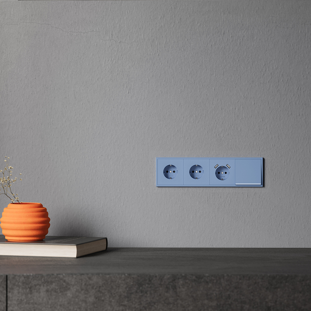 Накладка для розетки с заземлением и защитными шторками Voltum S70 (деним) VLS000715