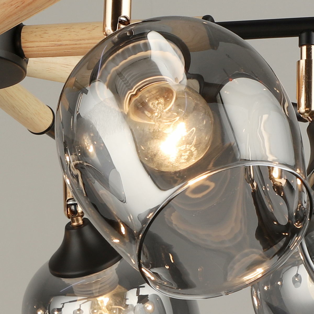 Люстра на штанге Reluce 04714-0.3-08