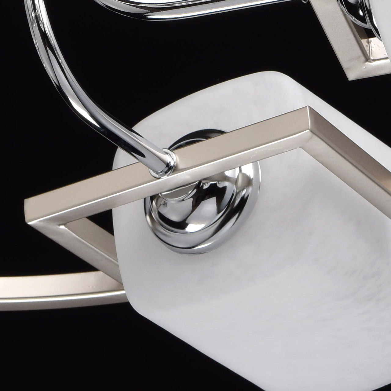 Потолочная люстра De Markt Тетро 673011605 в Москве