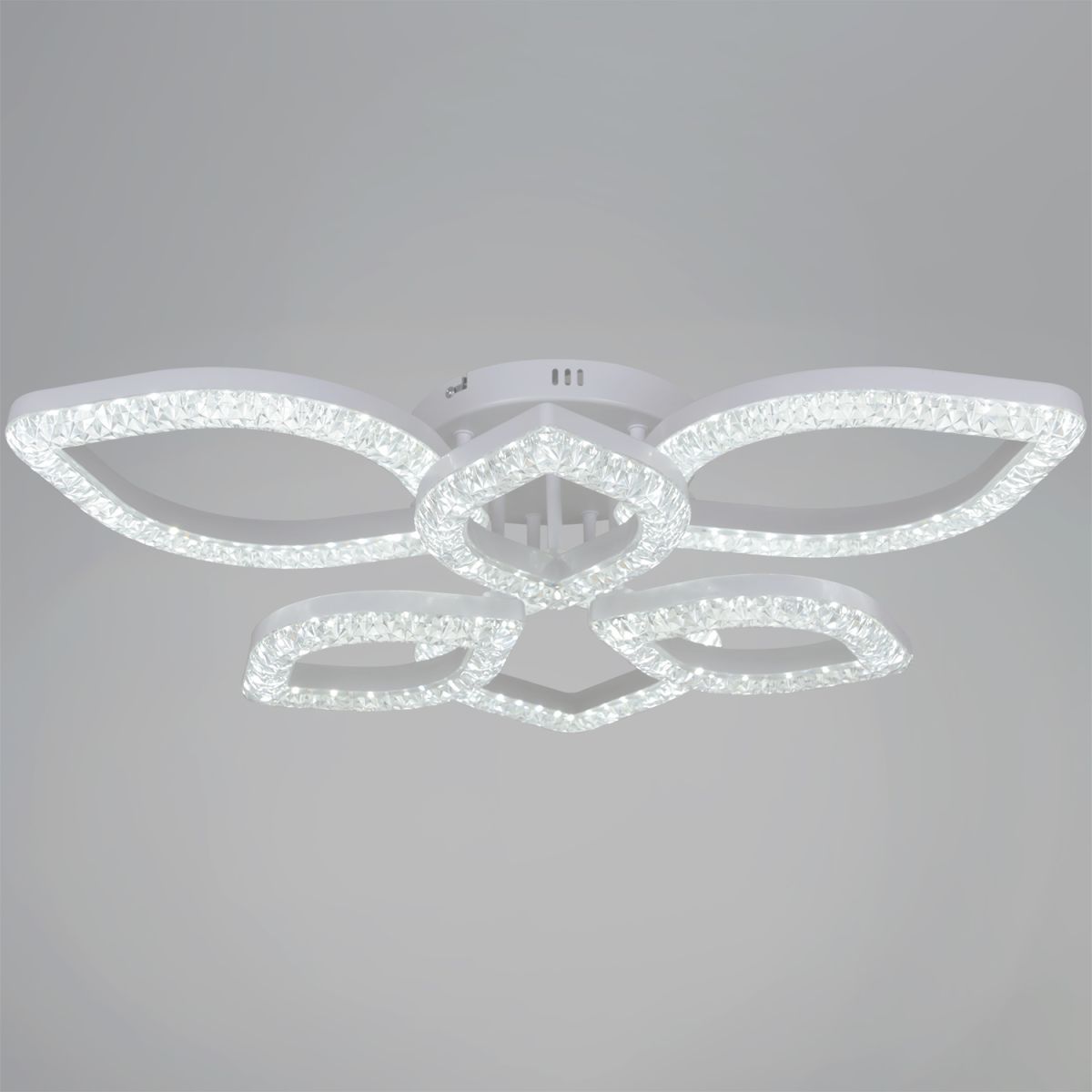 Потолочная люстра Reluce 28120-0.3-3+3C WH